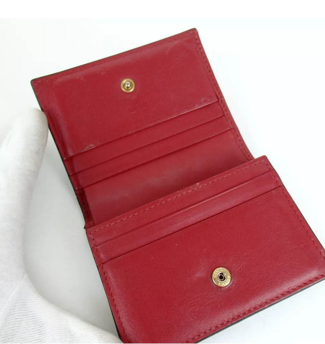 Authentic GUCCI 476050.1147 GG Supreme Cherry wallet PVC/leatherin excellent condition - Luxbrandz