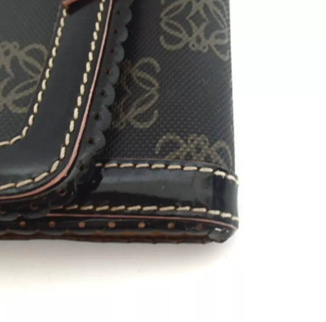 LOEWE Anagram Wallet Genuine Leather in mint condition ultra luxury brand - Luxbrandz