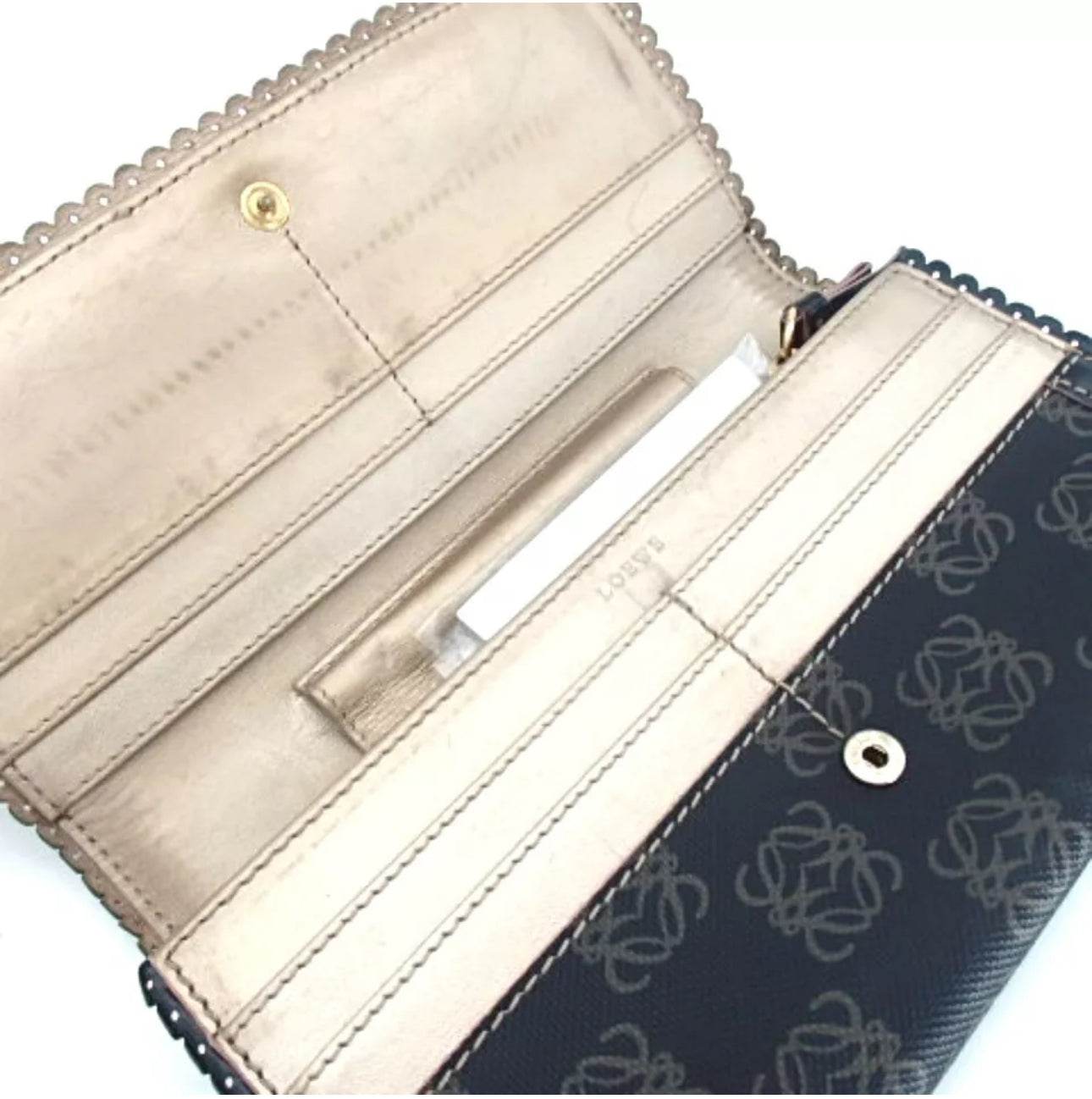 LOEWE Anagram Wallet Genuine Leather in mint condition ultra luxury brand - Luxbrandz