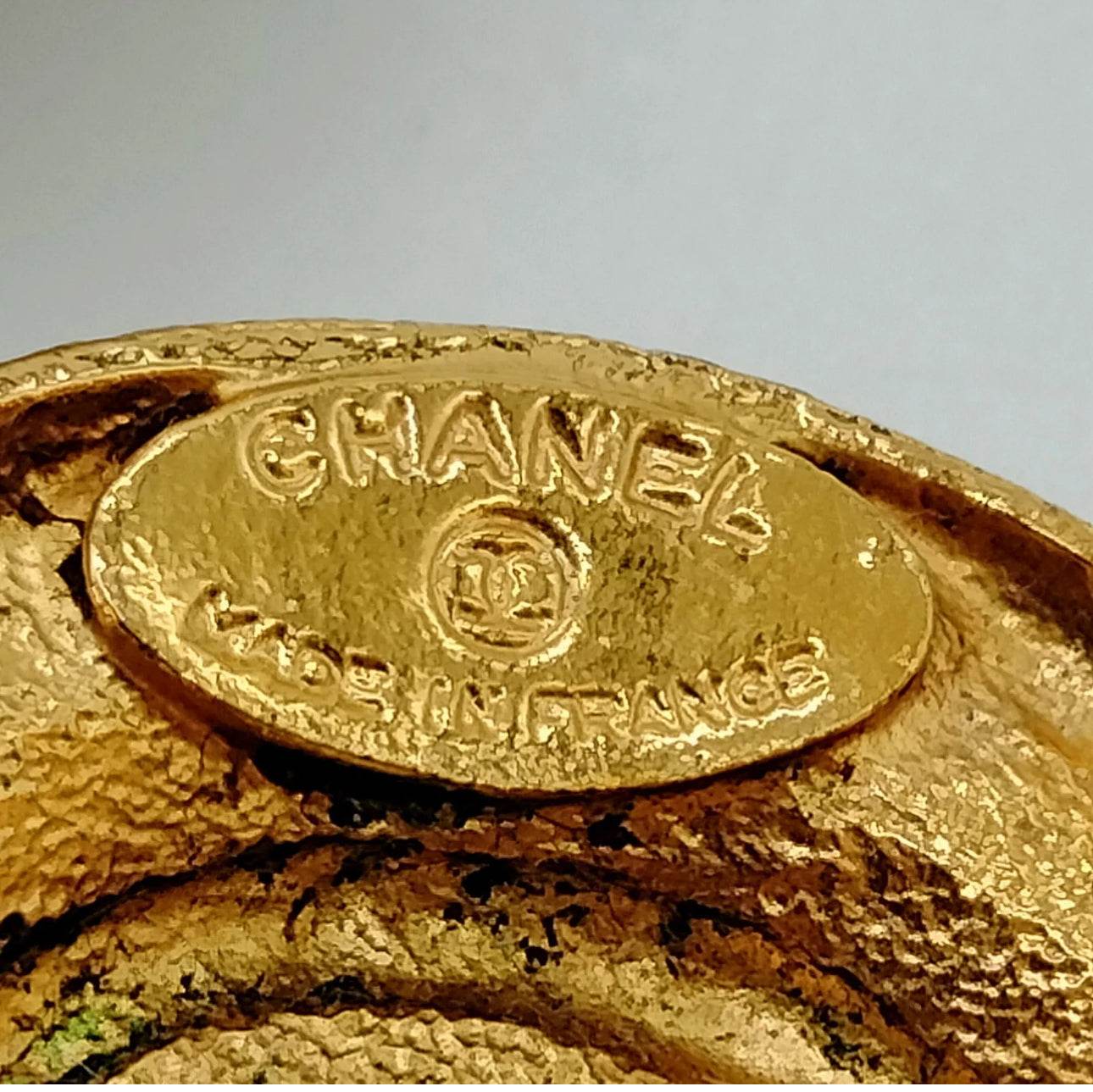 Chanel Earrings Gold Browns in mint condition - Luxbrandz