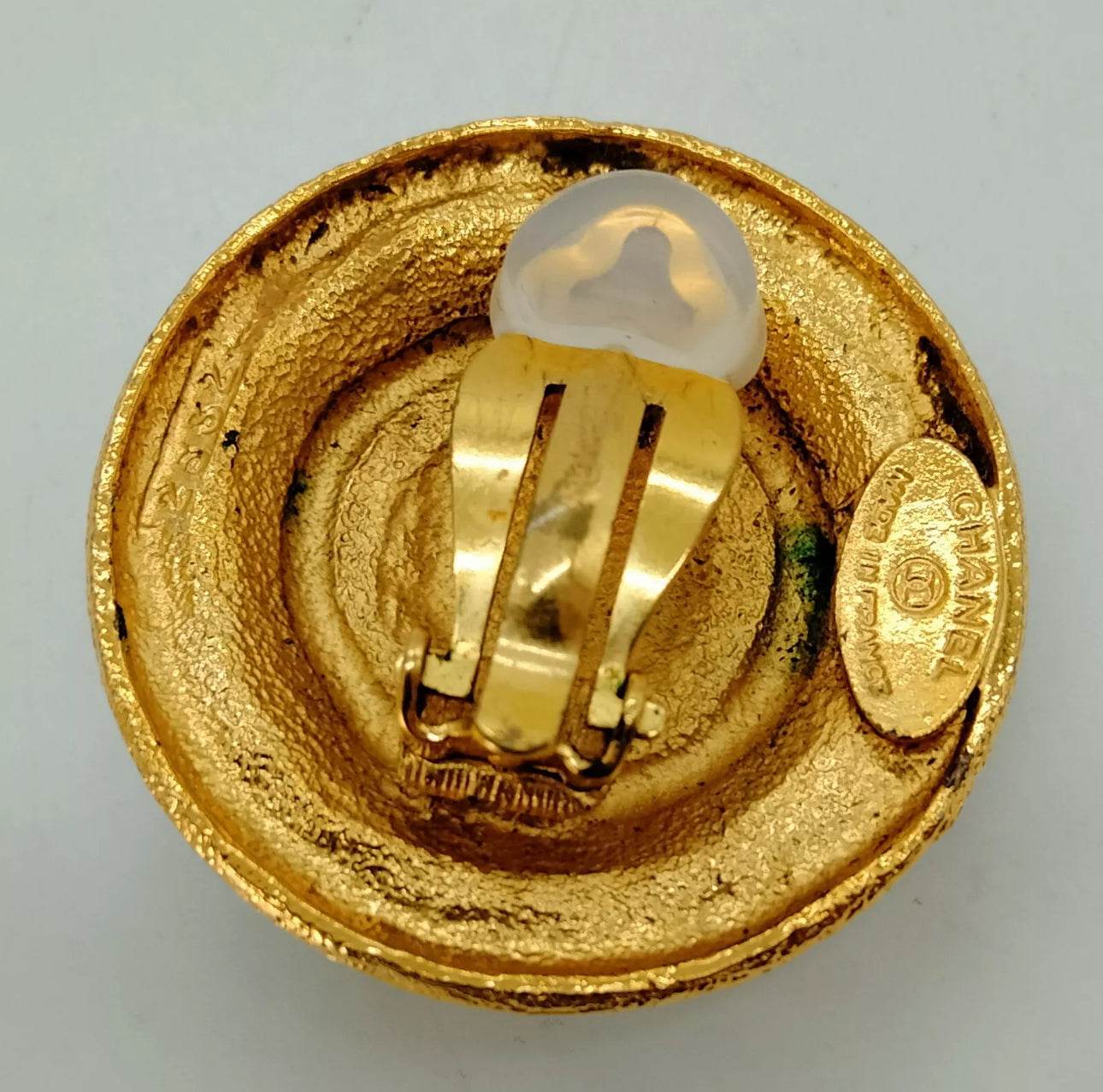 Chanel Earrings Gold Browns in mint condition - Luxbrandz