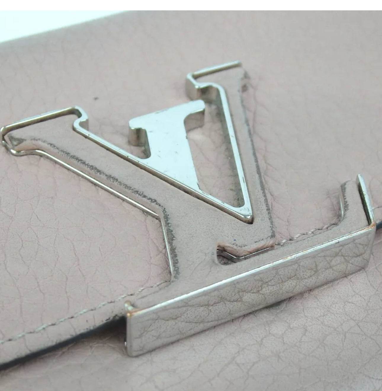 Authentic LOUIS VUITTON M61250 Portefeiulle Capsine purse leather in excellent condition - Luxbrandz