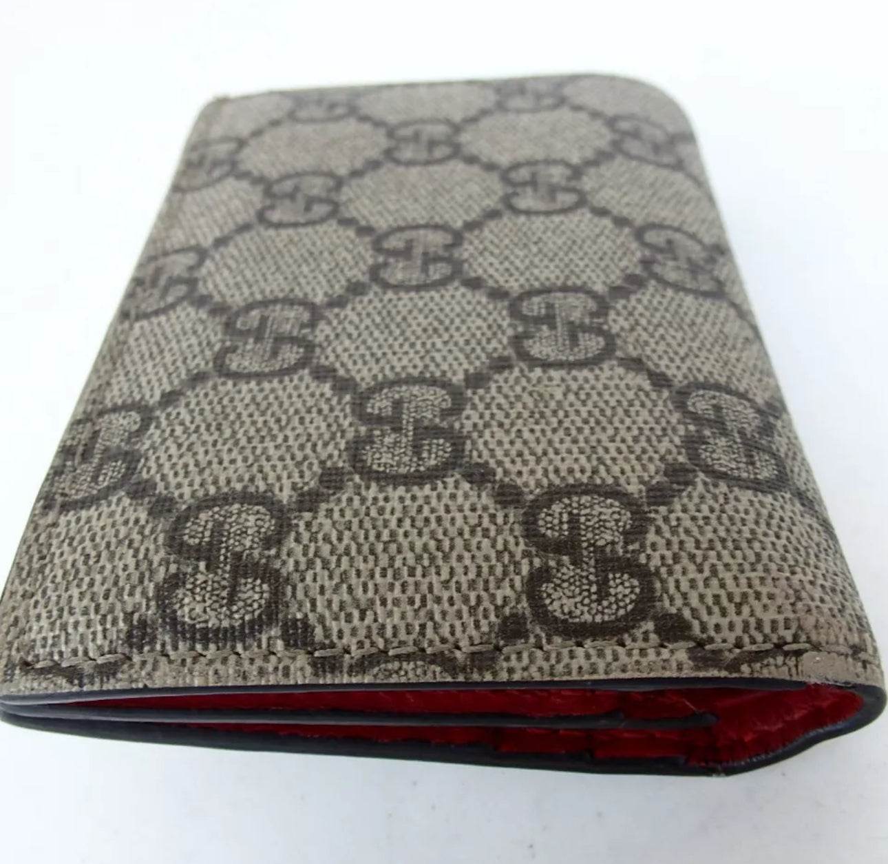 Authentic GUCCI 476050.1147 GG Supreme Cherry wallet PVC/leatherin excellent condition - Luxbrandz