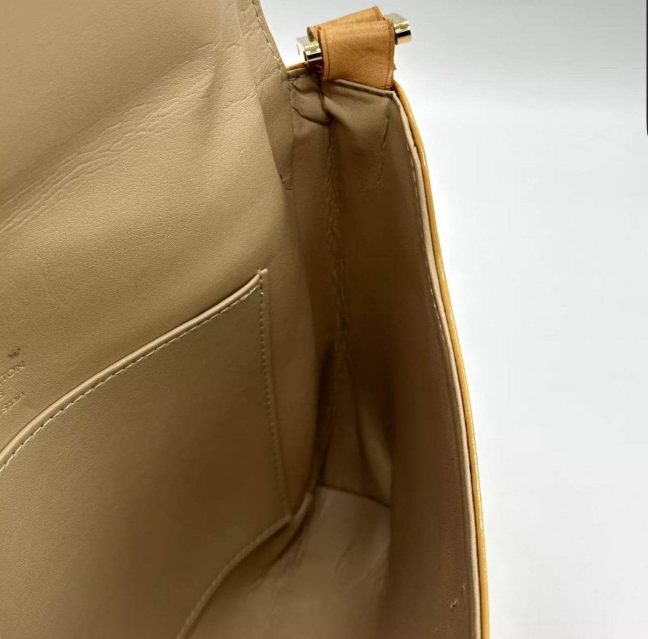 LOUIS VUITTON Monogram Vernis Thompson Street Bag Beige M91301 LV Auth 80343 - Luxbrandz