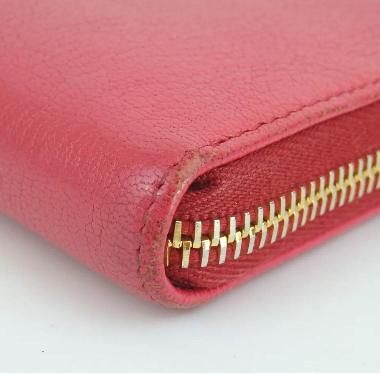MIU MIU Pink Zip Around Continental Wallet in excellent condition - Luxbrandz