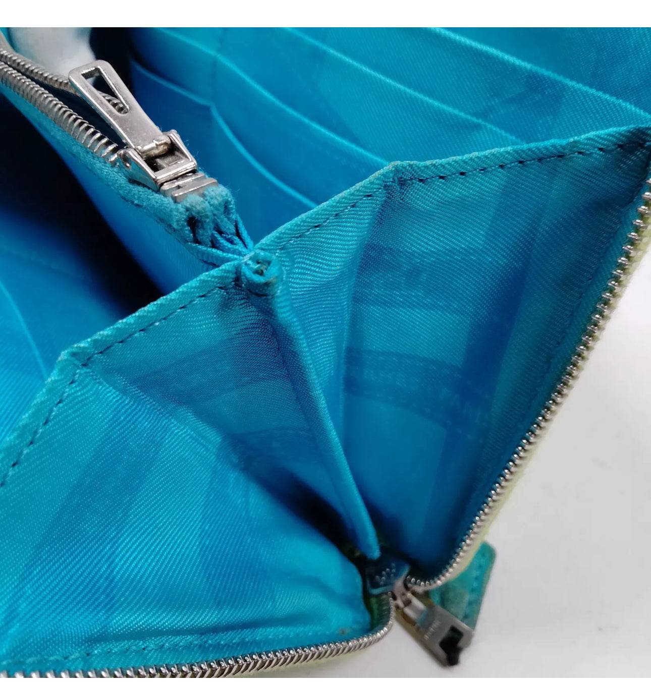 HERMES Azap Long Silk In Zip Around wallet lime Veau Epsom Leather - Luxbrandz
