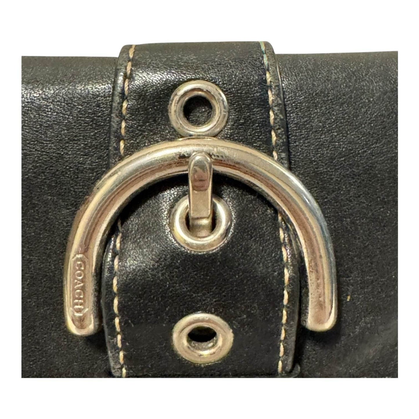 Coach women’s signature Leather Wallet in mint condition - Luxbrandz