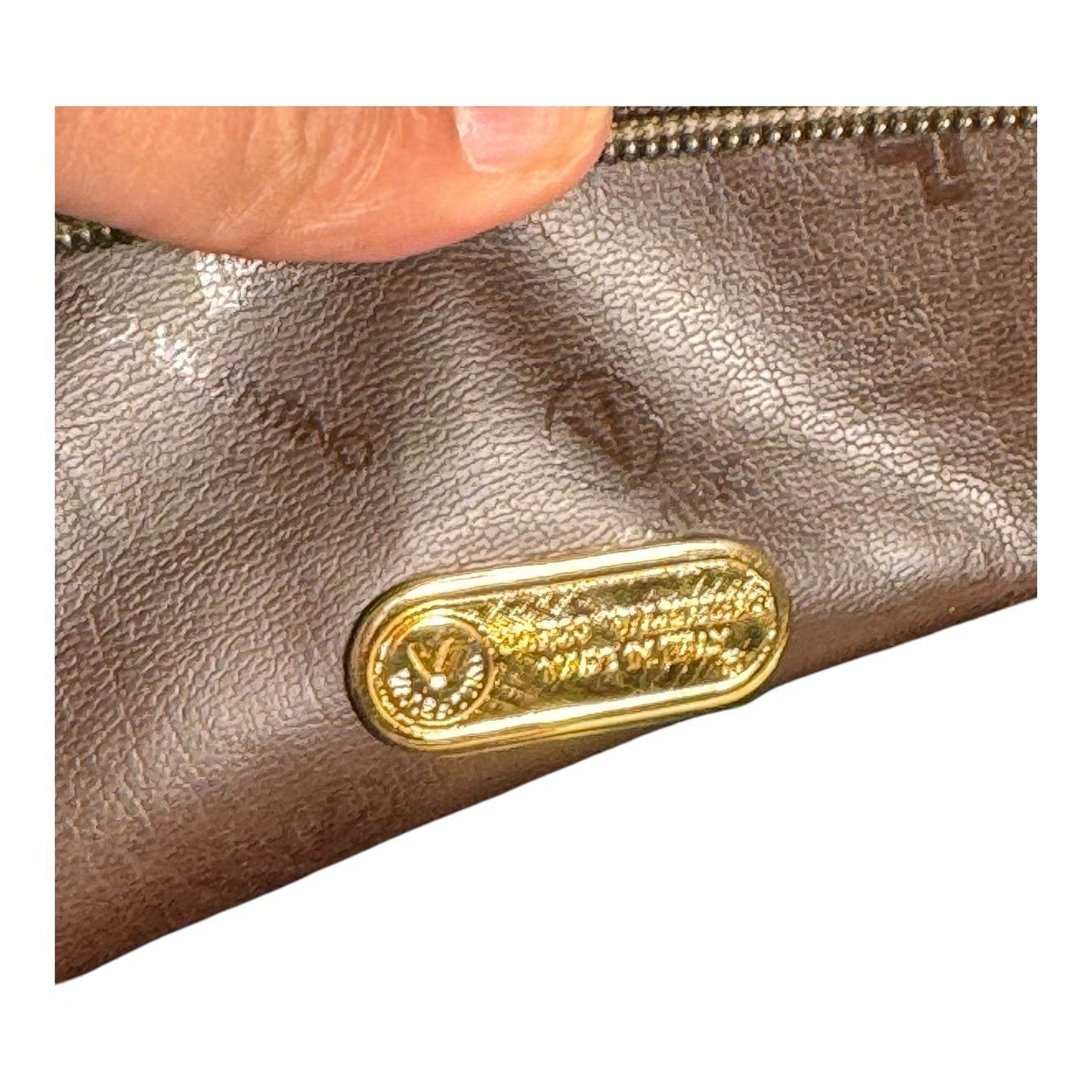 MARIO VALENTINO Rare Clutch Bag V Logo Leather Authentic in new condition - Luxbrandz