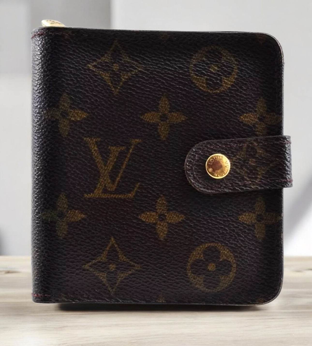 Louis Vuitton LV Monogram Bi-Fold Wallet Leather PVC Brown Used Auth - Luxbrandz