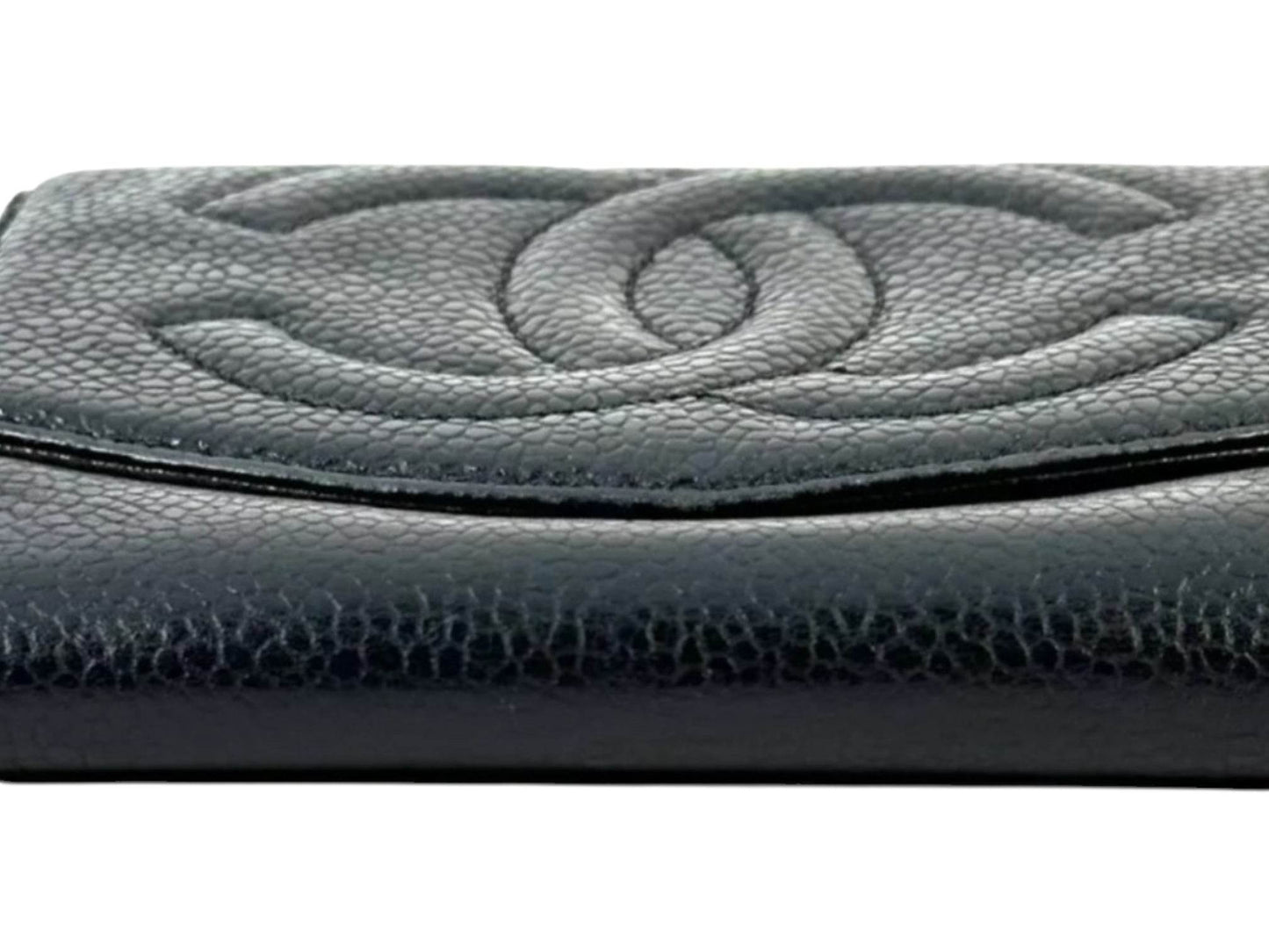 CHANEL Wallet BIfold Caviar Skin CoCo Mark in excellent used condition - Luxbrandz