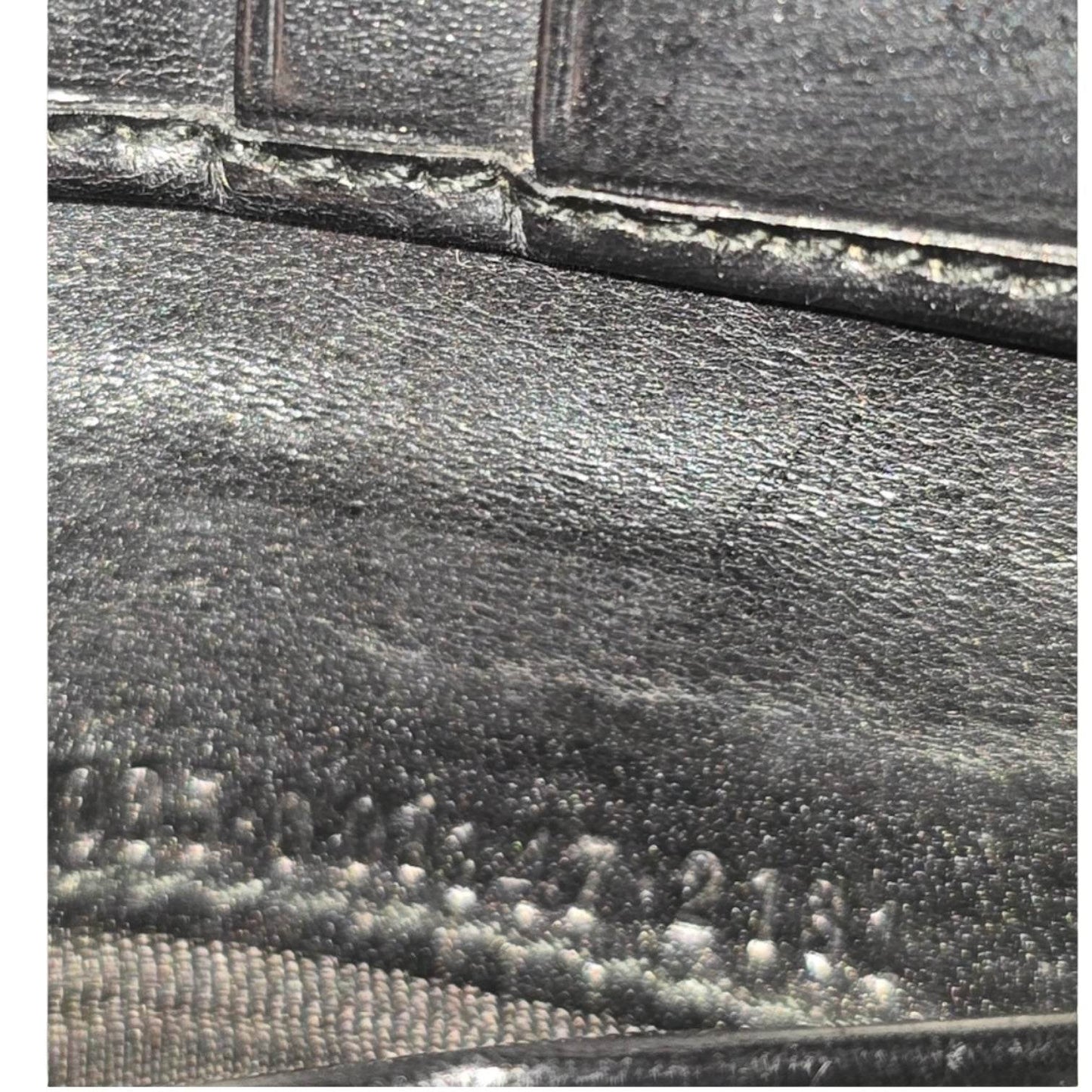 GUCCI JACKIE Genuine Leather black Bi-Fold Wallet in excellent condition - Luxbrandz