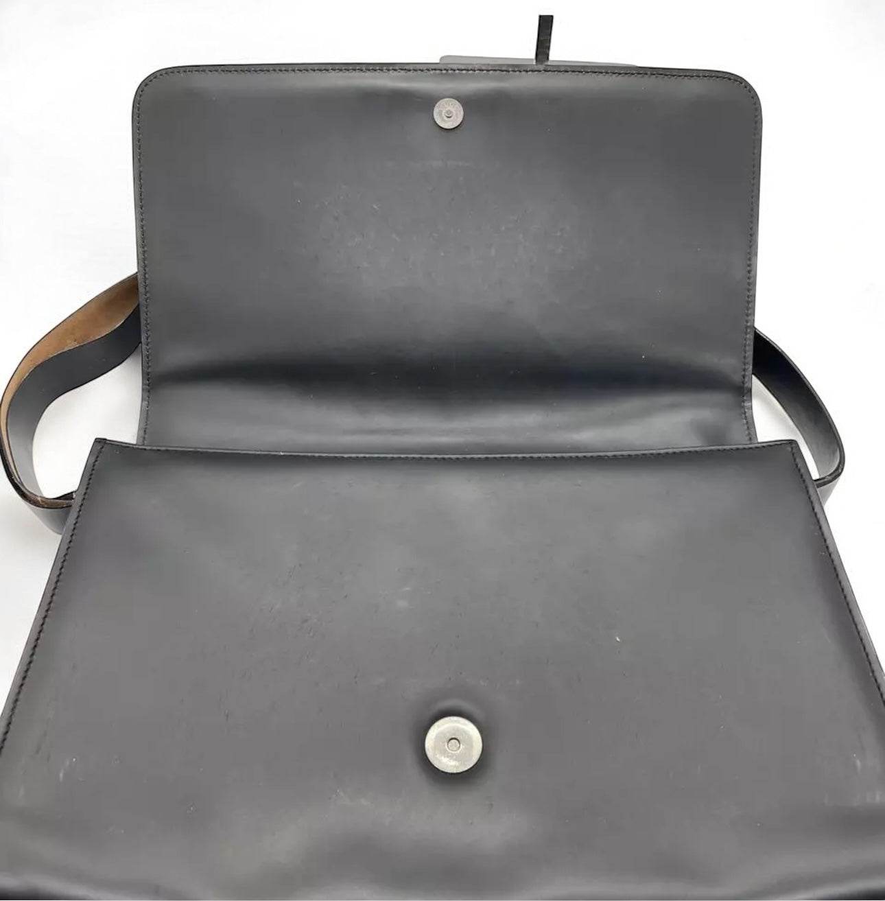GUCCI Shoulder Bag Enamel Black Auth genuine premium quality Italian leather excellent condition - Luxbrandz
