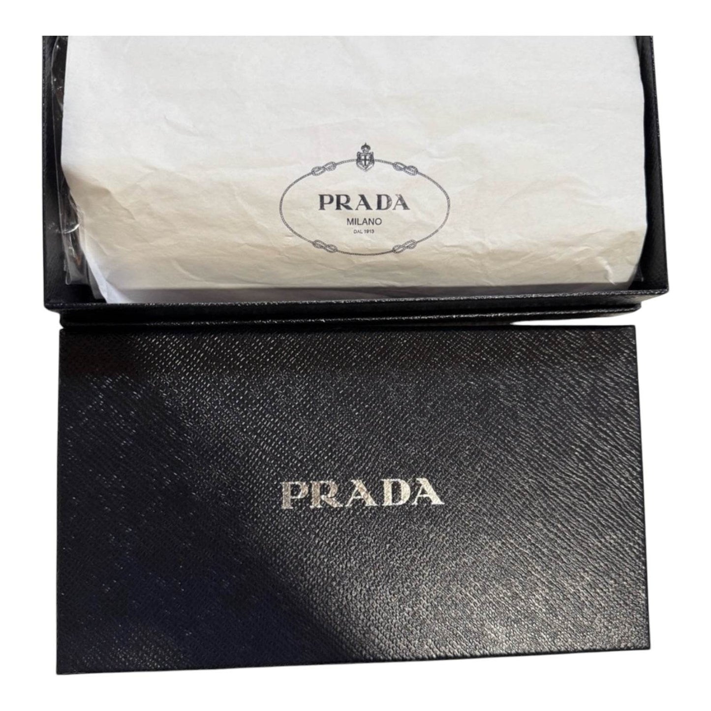 Prada SAFIANO Leather Wallet in Pink Color in excellent condition - Luxbrandz
