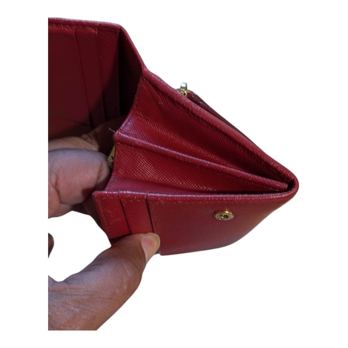 Prada SAFIANO Leather Wallet in Pink Color in excellent condition - Luxbrandz