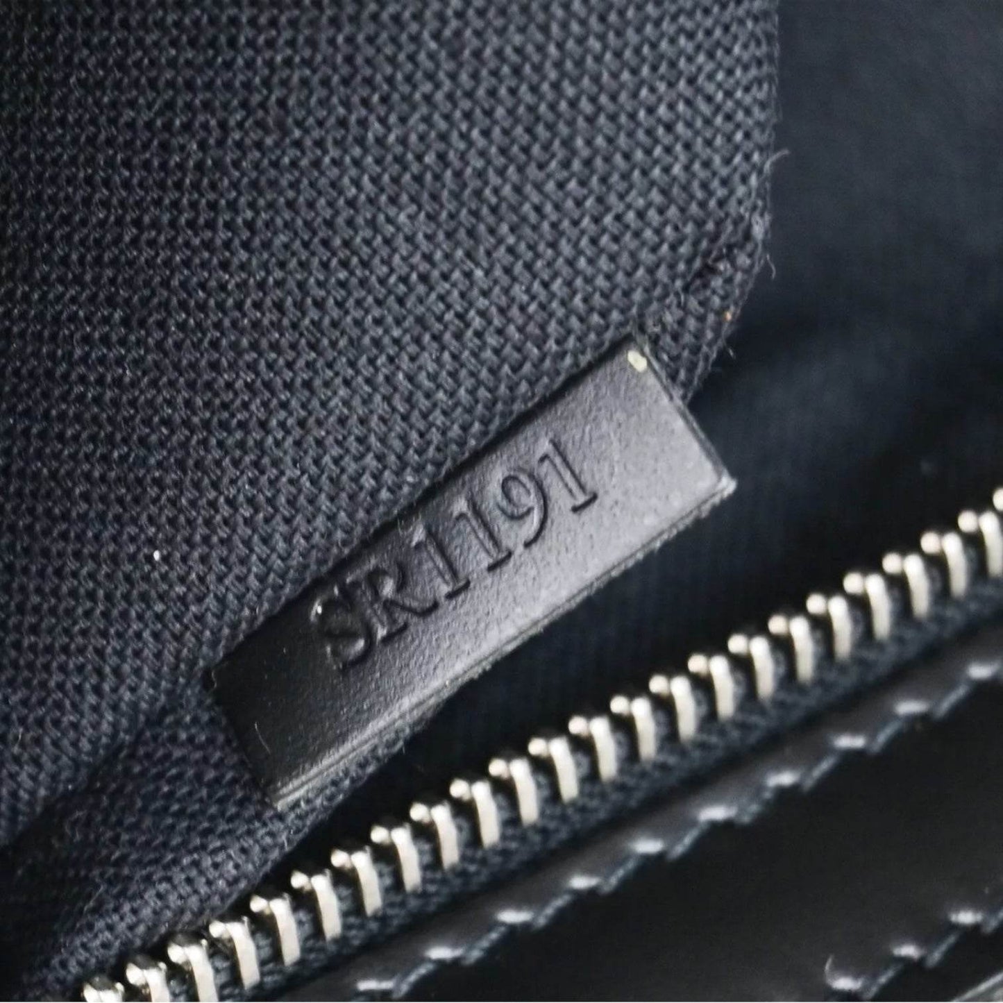 LOUIS VUITTON Mick MM Crossbody Shoulder Bag Damier Graphite BK N41106 22YE709 - Luxbrandz