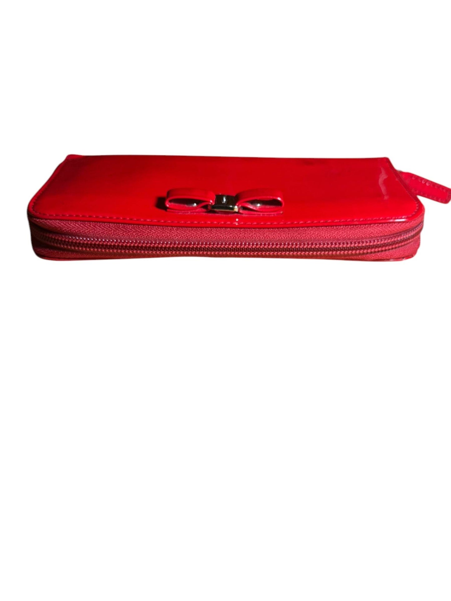 SALVATORE FERRAGAMO GINNY RED BOW PATENT LEATHER HANDBAG WITH SILVER CHAIN STRAP - Luxbrandz