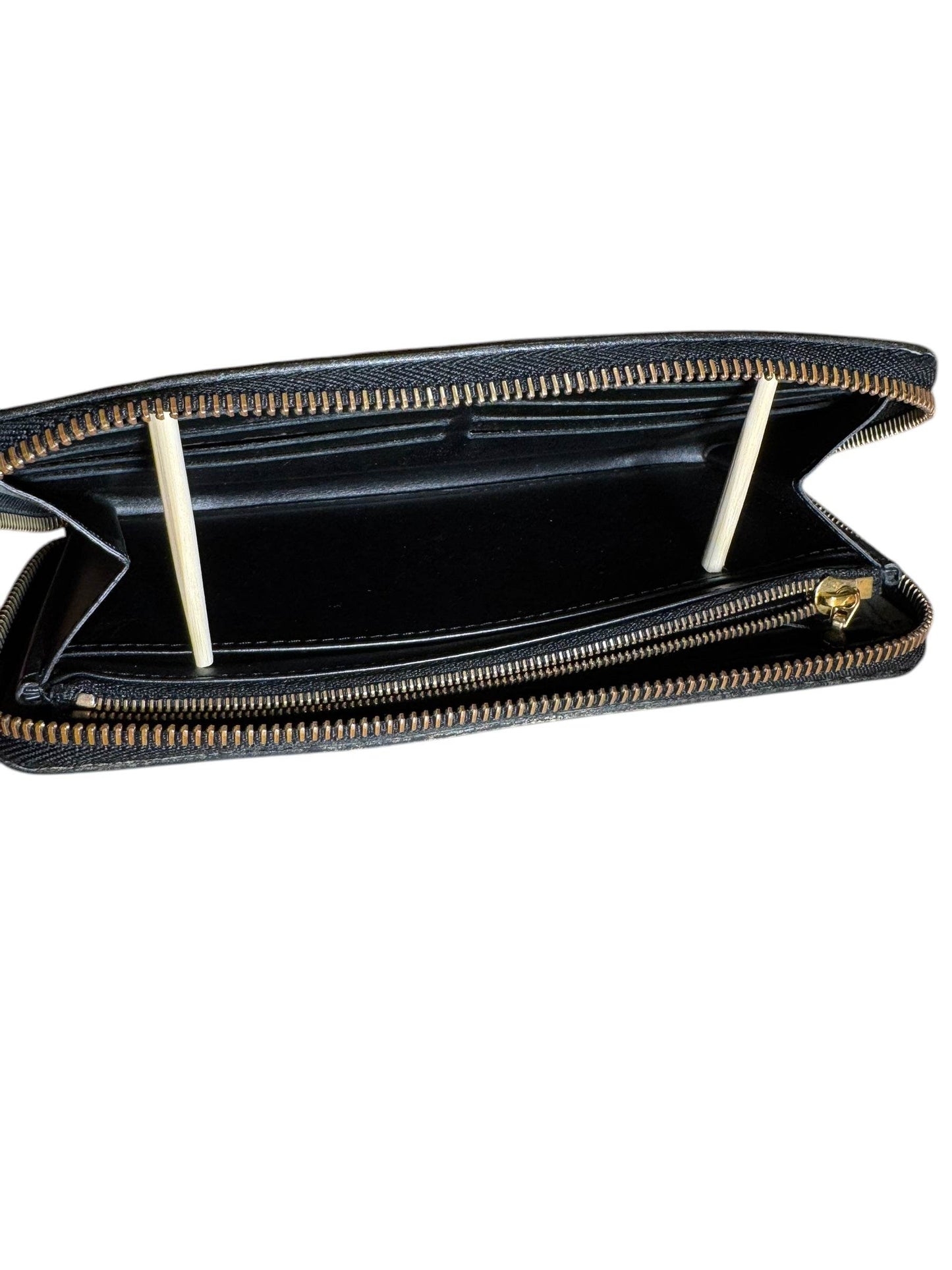 Louis Vuitton suhali leather continental zipper wallet mint condition. - Luxbrandz