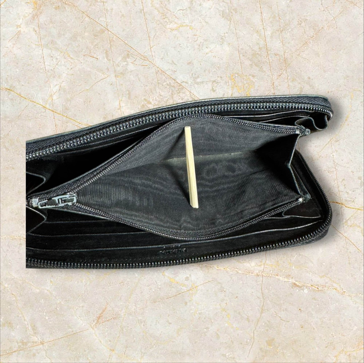 PRADA LAMBSKIN clutch bag zipper in excellent condition - Luxbrandz