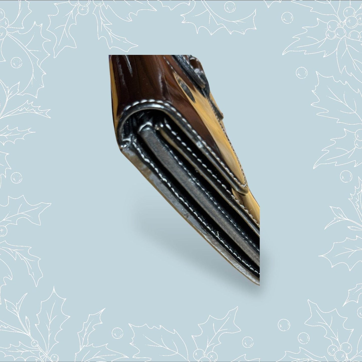 Ferragamo Vara Bow Continental Wall - Luxbrandz
