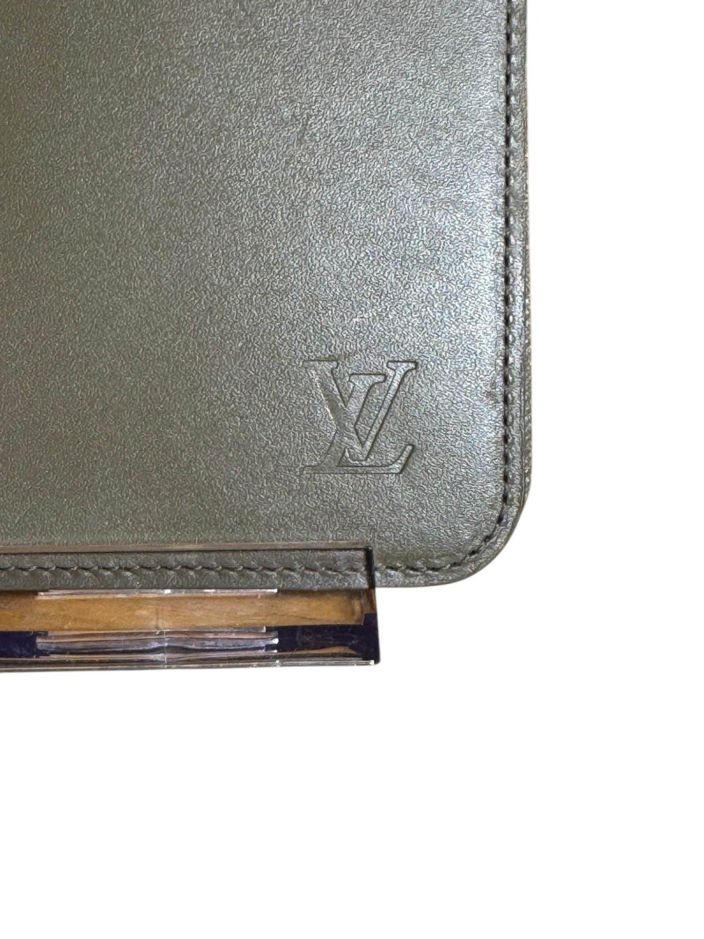 LV WALLET TRAVEL FOLIO NEVER USED IN MINT CONDITION - Luxbrandz