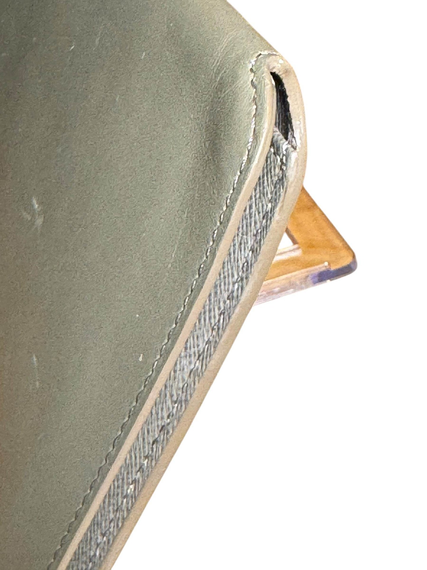 LV WALLET TRAVEL FOLIO NEVER USED IN MINT CONDITION - Luxbrandz