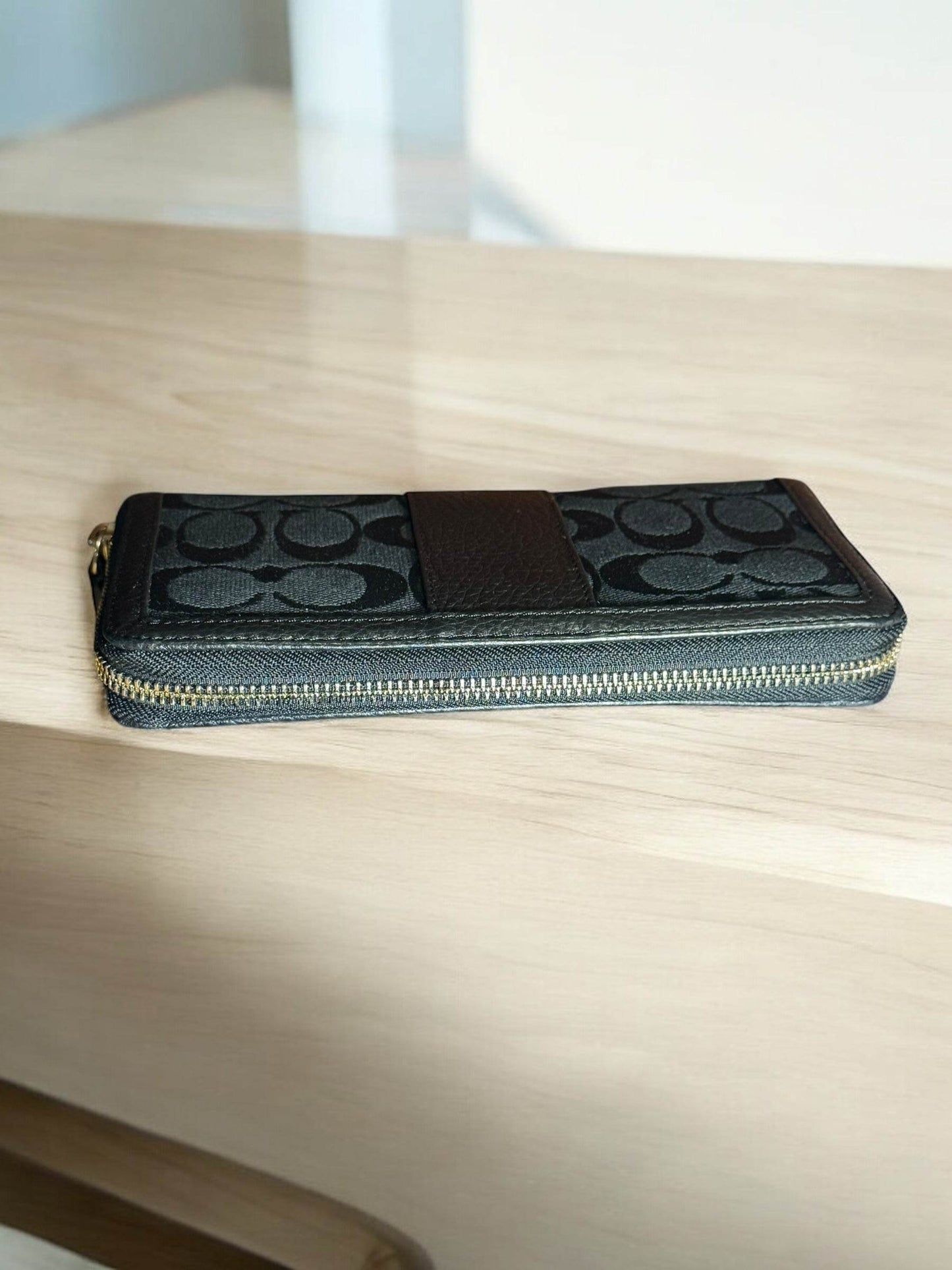 Coach Signature Jacquard Slim Accordion Zip Wallet Smoke/Black MINT - Luxbrandz