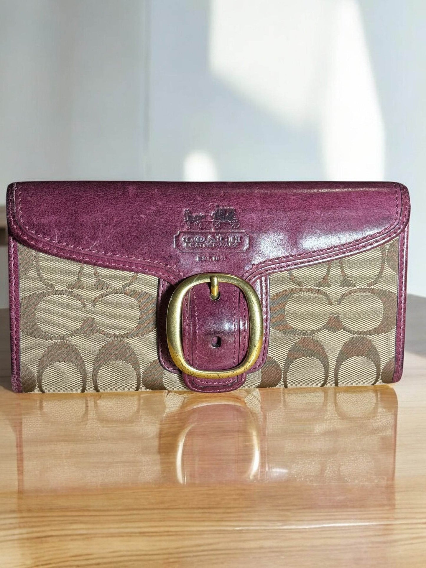 Coach Wallet with brass buckle in MINT condition. - Luxbrandz