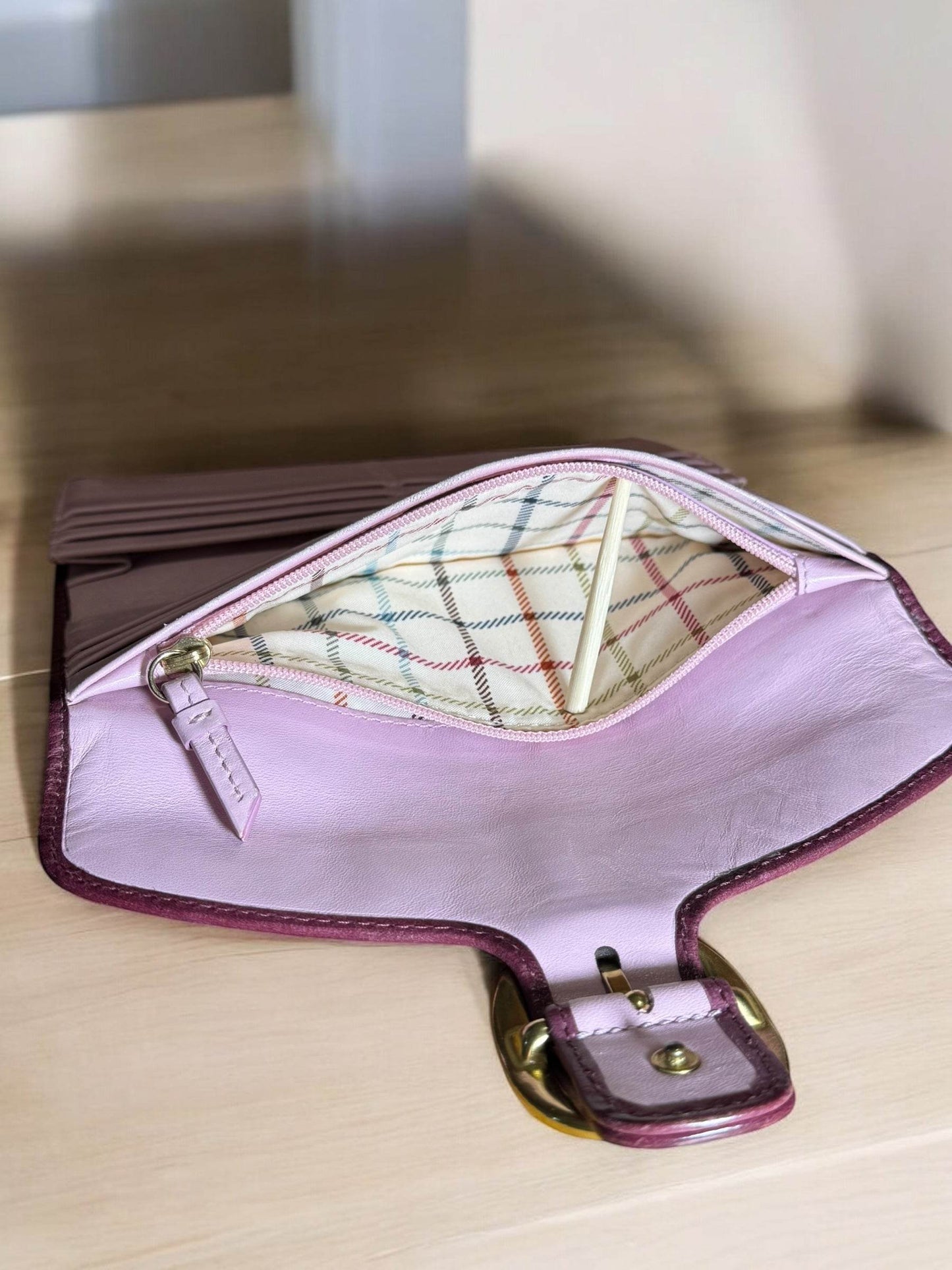 Coach Wallet with brass buckle in MINT condition. - Luxbrandz