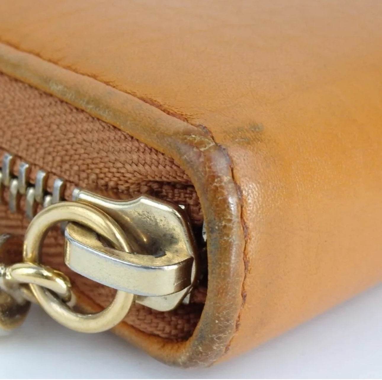 GUCCI 308004・478442 Soho Interlocking G Zip Around purse - Luxbrandz