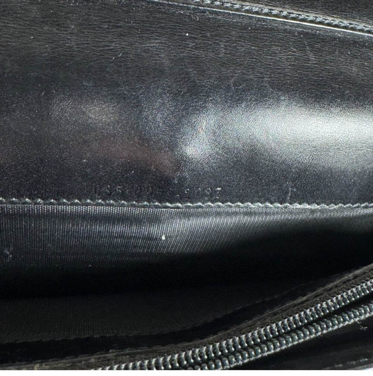 GUCCI Soft leather continental wallet with metal GUCCI clasp closure mint condition - Luxbrandz