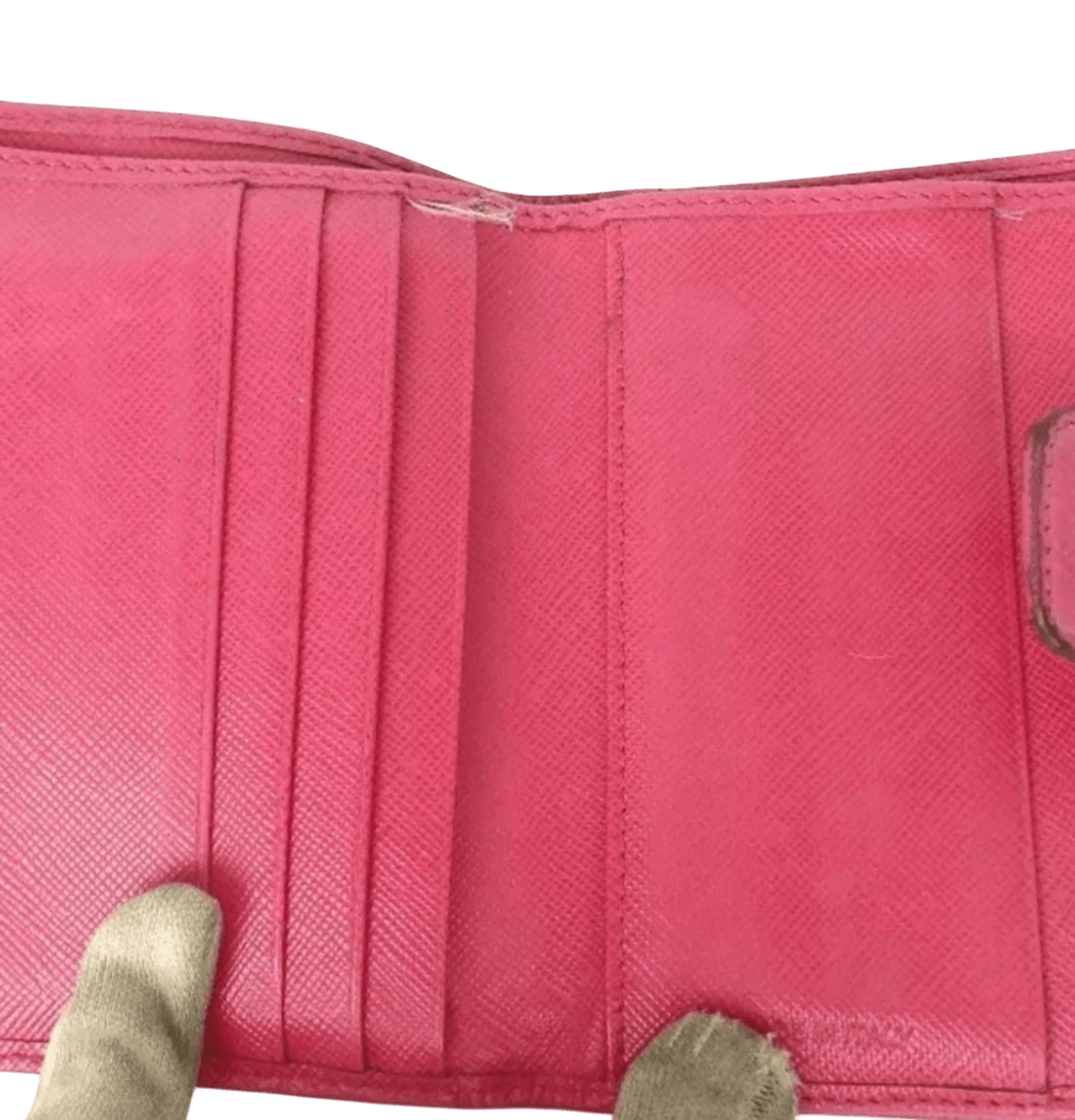 PRADA VITELLO MOVE PINK LEATHER LOGO PLAQUE SMALL TRIFOLD WALLET. - Luxbrandz