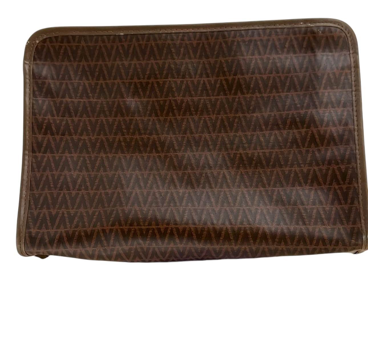 Mario Valentino Leather Clutch bag in excellent condition mint - Luxbrandz