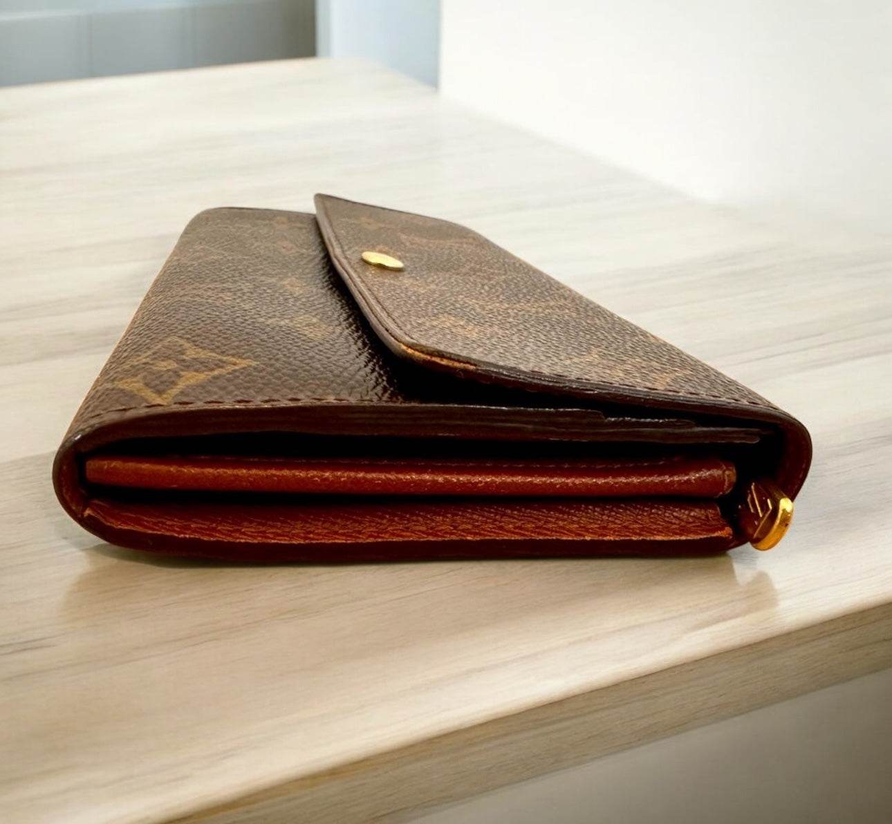 Louis Vuitton Pochette Portemonnay Long wallet in mint condition. - Luxbrandz