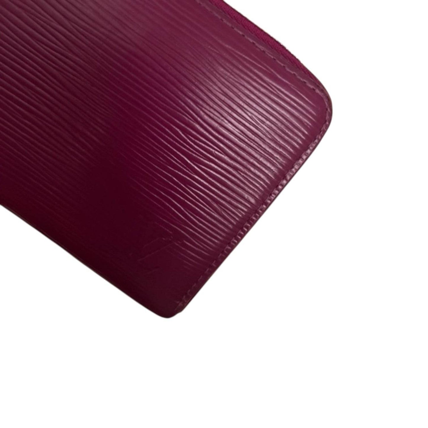 Louis Vuitton EPI Leather zippy Long Wallet in mint condition - Luxbrandz