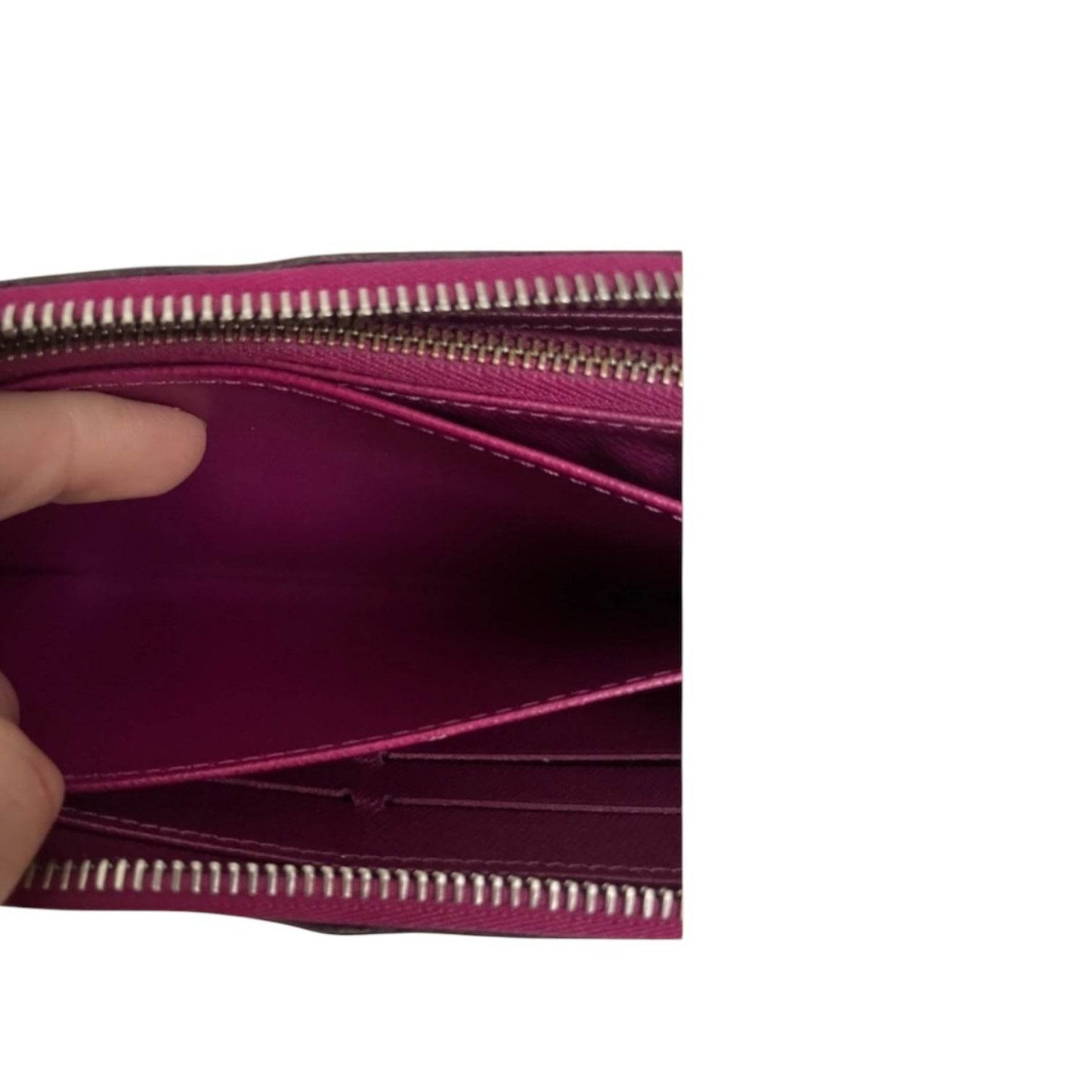 Louis Vuitton EPI Leather zippy Long Wallet in mint condition - Luxbrandz