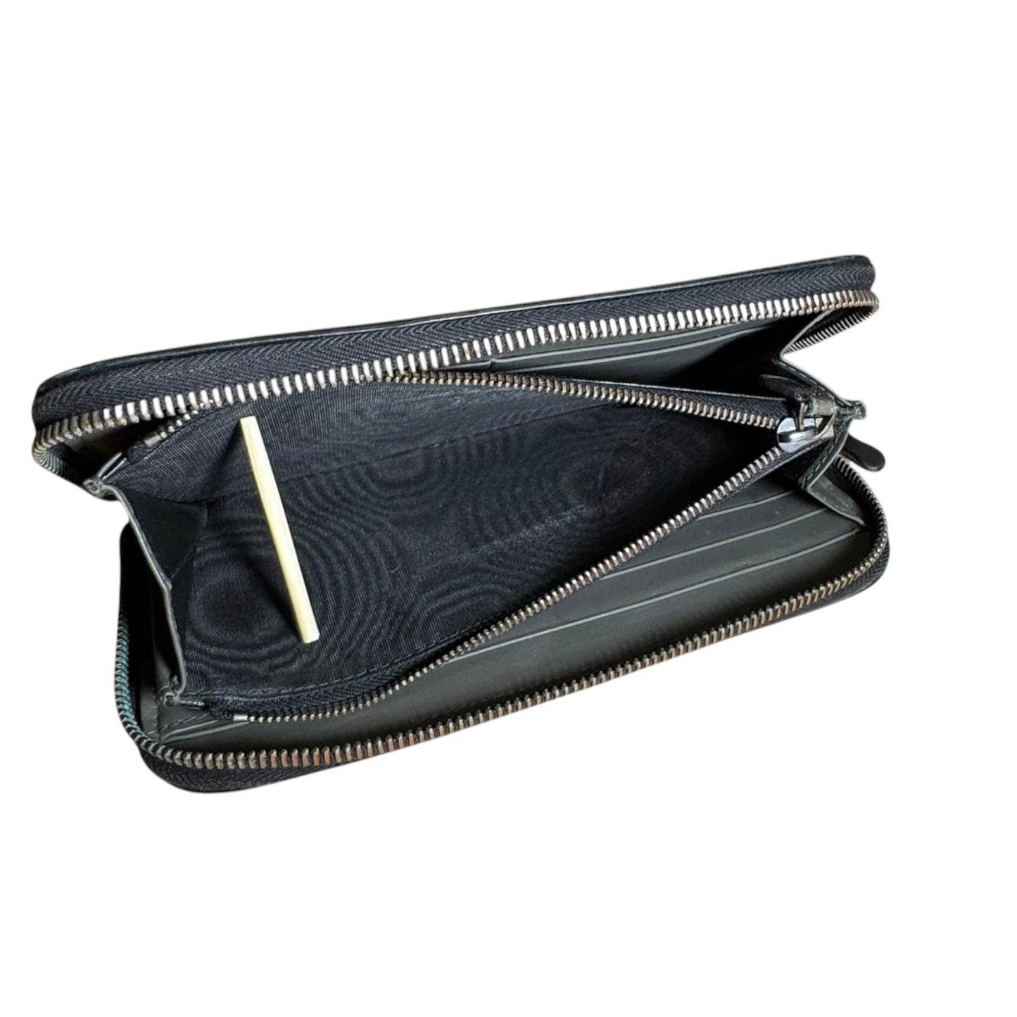 Bottega Veneta Intrecciato Round Long Wallet in EUC NAPA Leather. - Luxbrandz