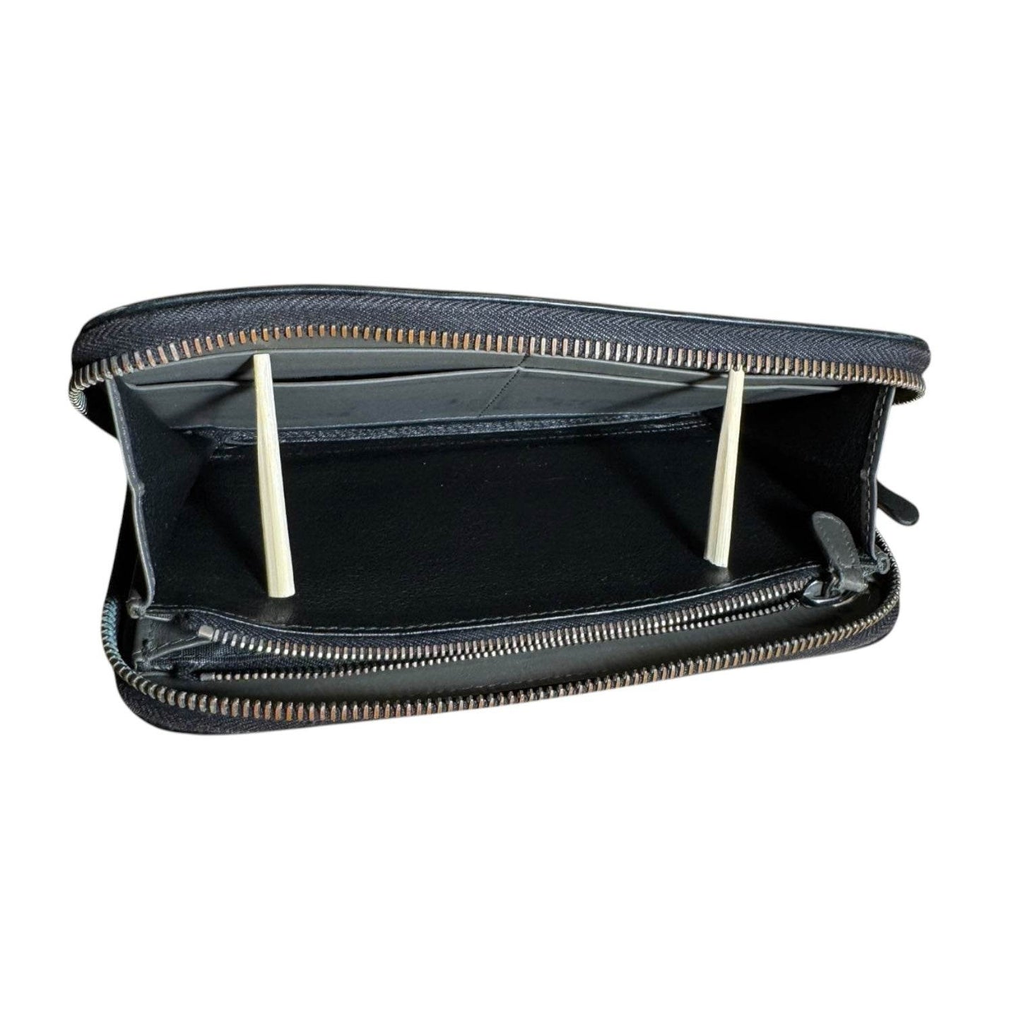 Bottega Veneta Intrecciato Round Long Wallet in EUC NAPA Leather. - Luxbrandz