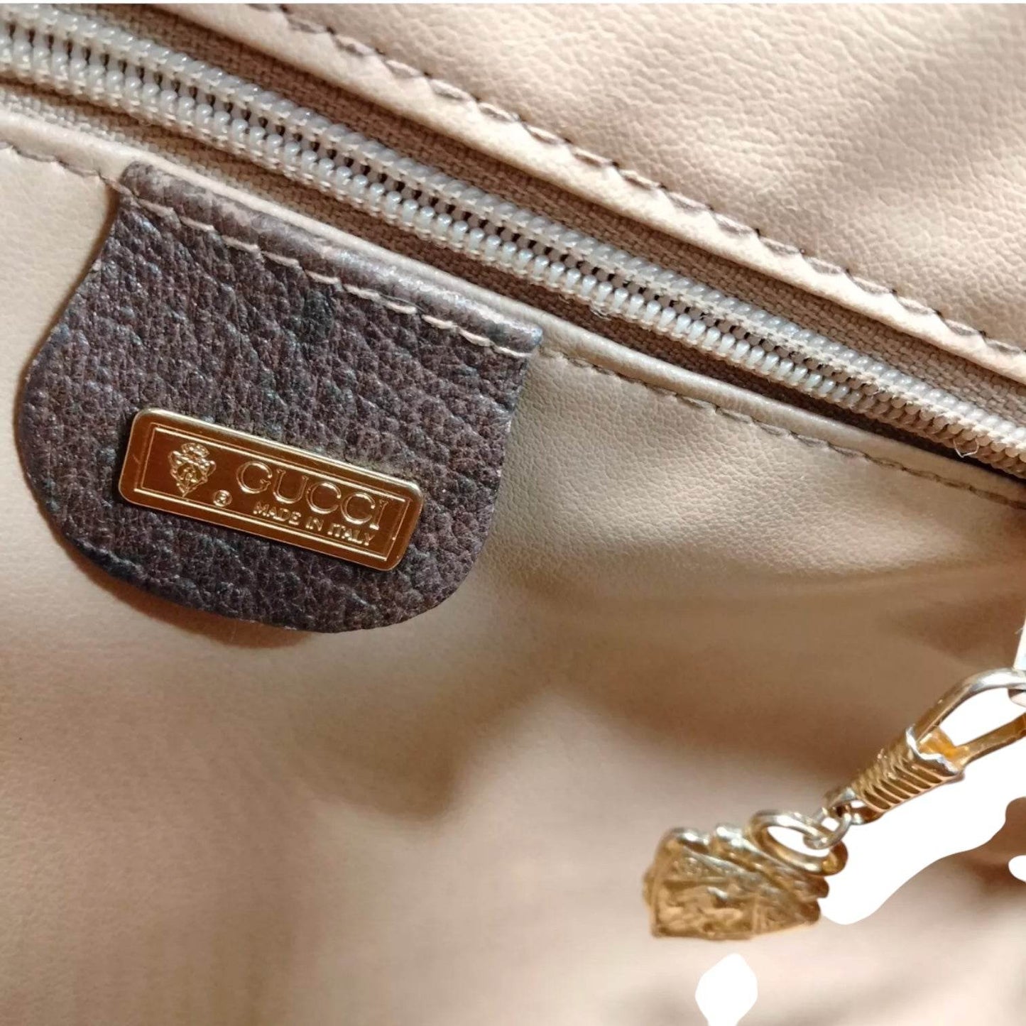 GUCCI GG Supreme Boston Bag in excellent condition MINT MINT - Luxbrandz