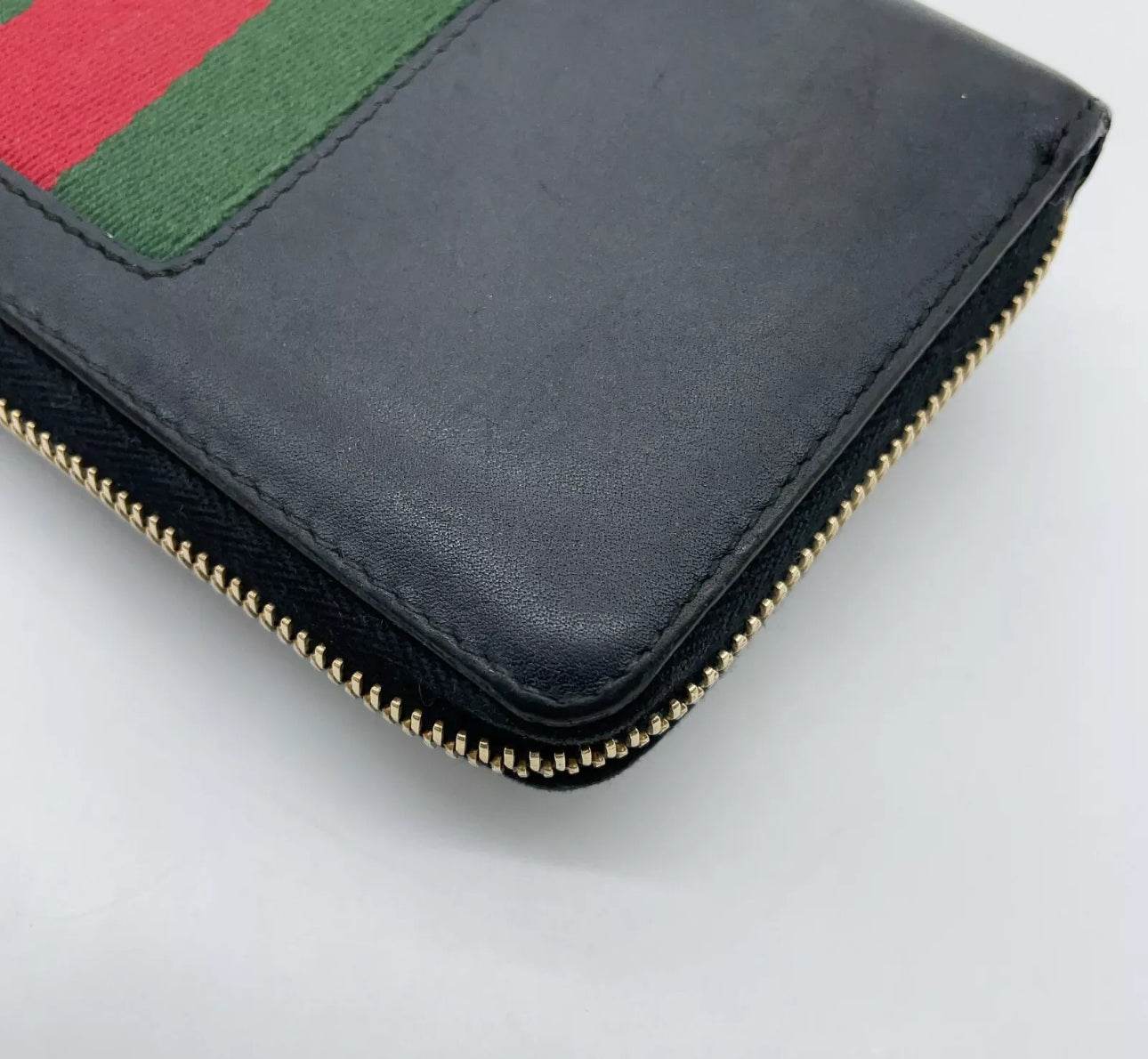 Gucci Slyvie Black Leather Wallet in Excellent Condition - Luxbrandz