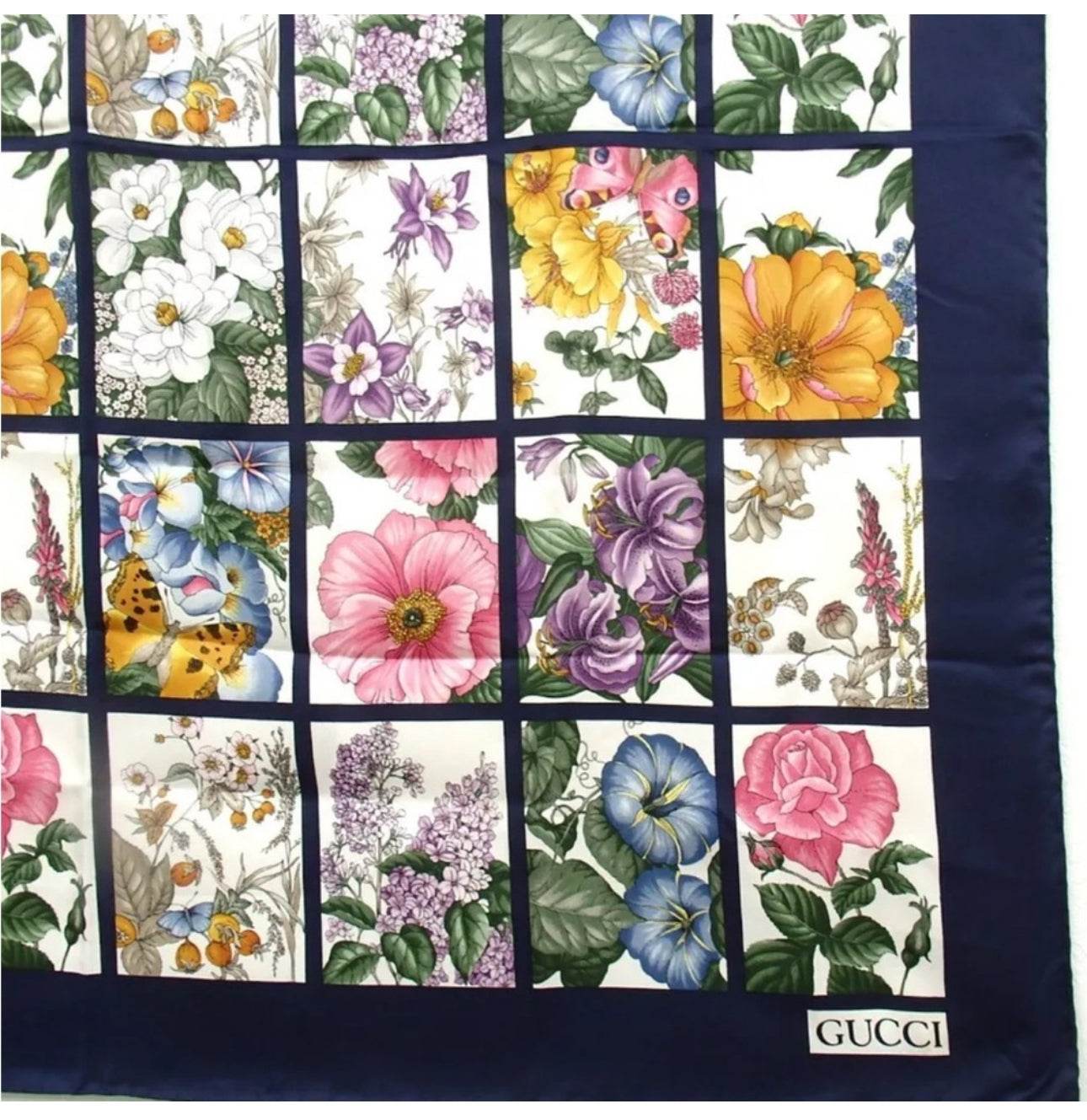 Gucci Silk Scarf for women Floral Design New Without Tags - Luxbrandz