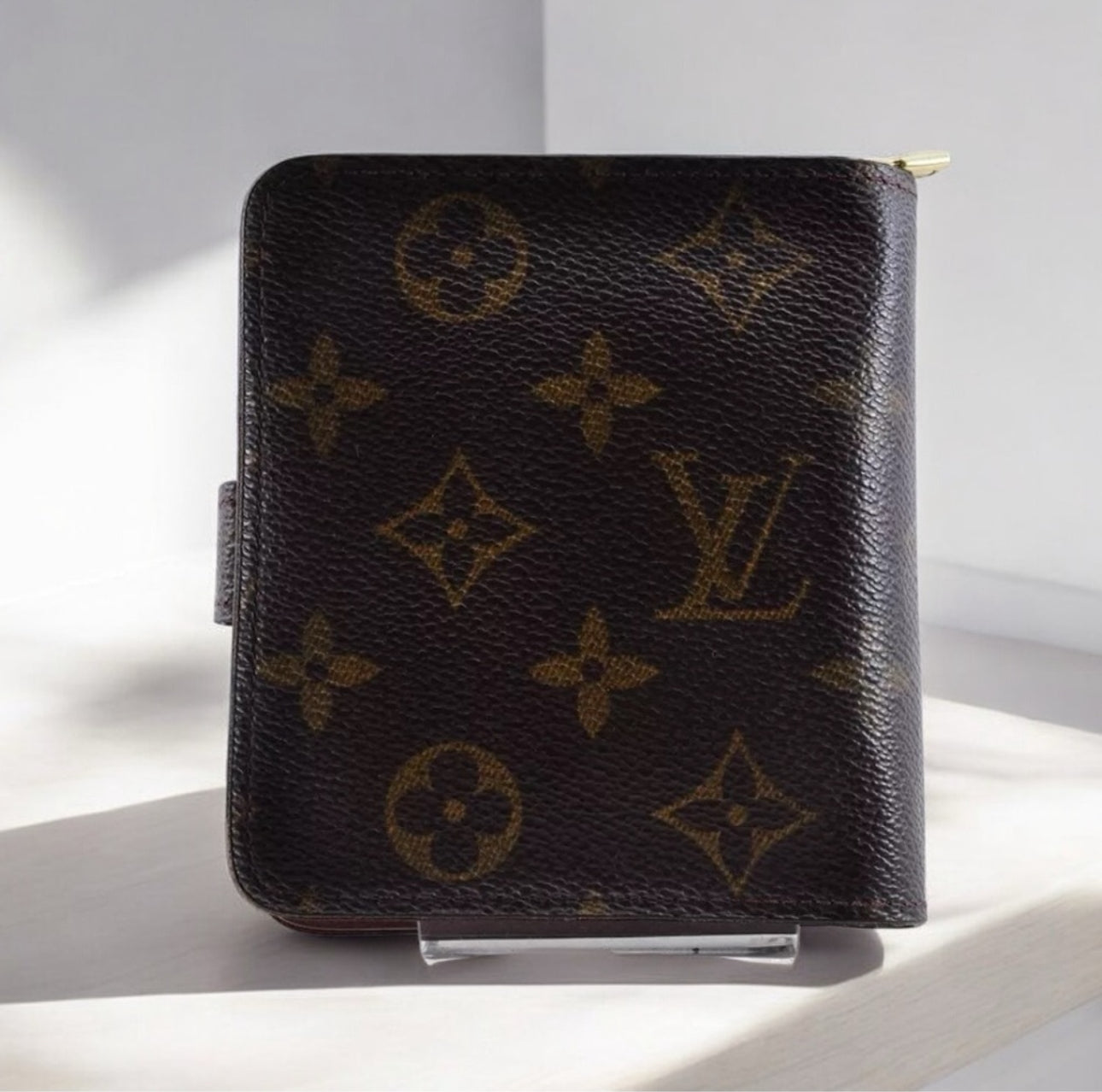 Louis Vuitton LV Monogram Bi-Fold Wallet Leather PVC Brown Used Auth 8B12330