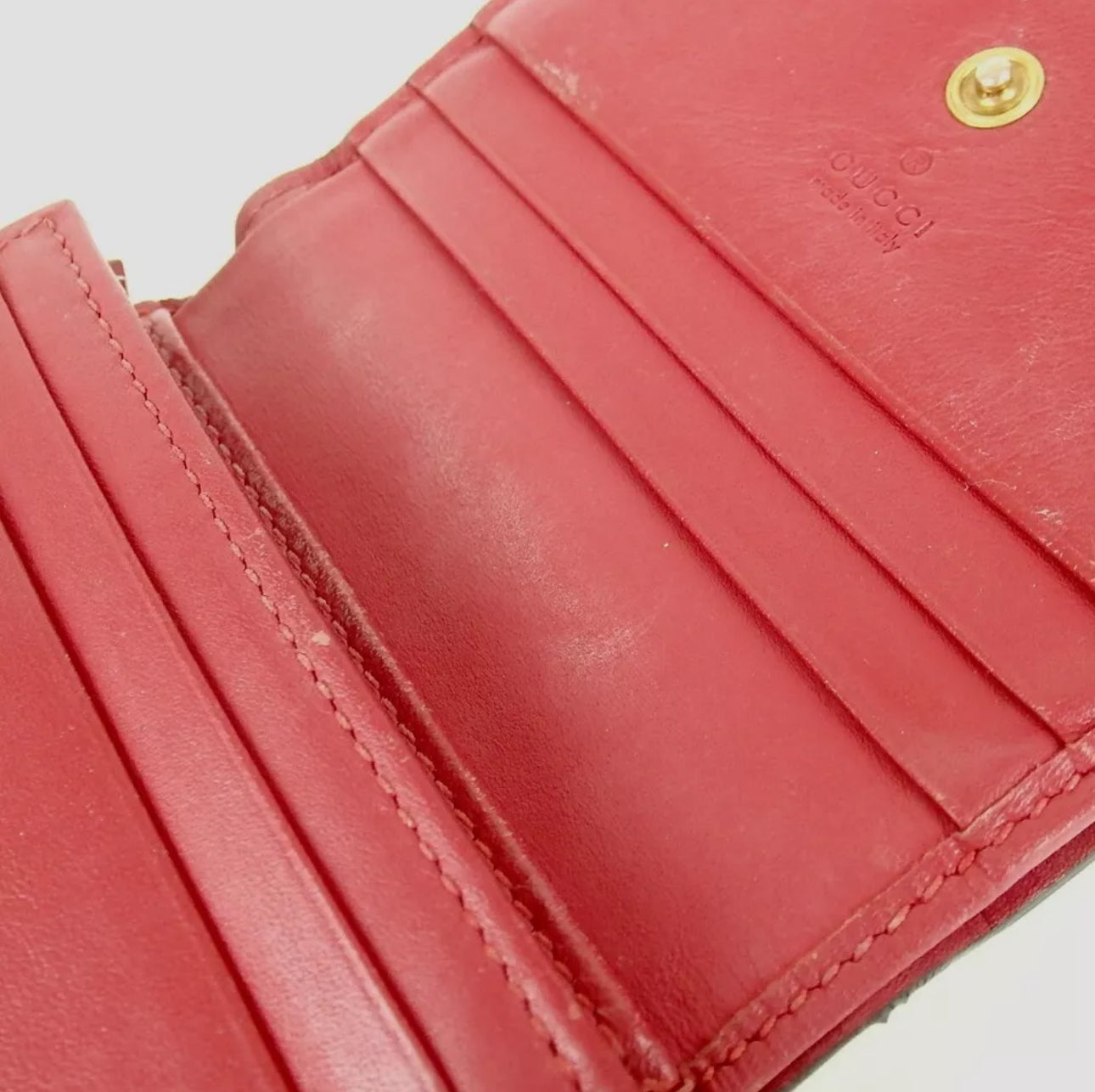 Authentic GUCCI 476050.1147 GG Supreme Cherry wallet PVC/leatherin excellent condition