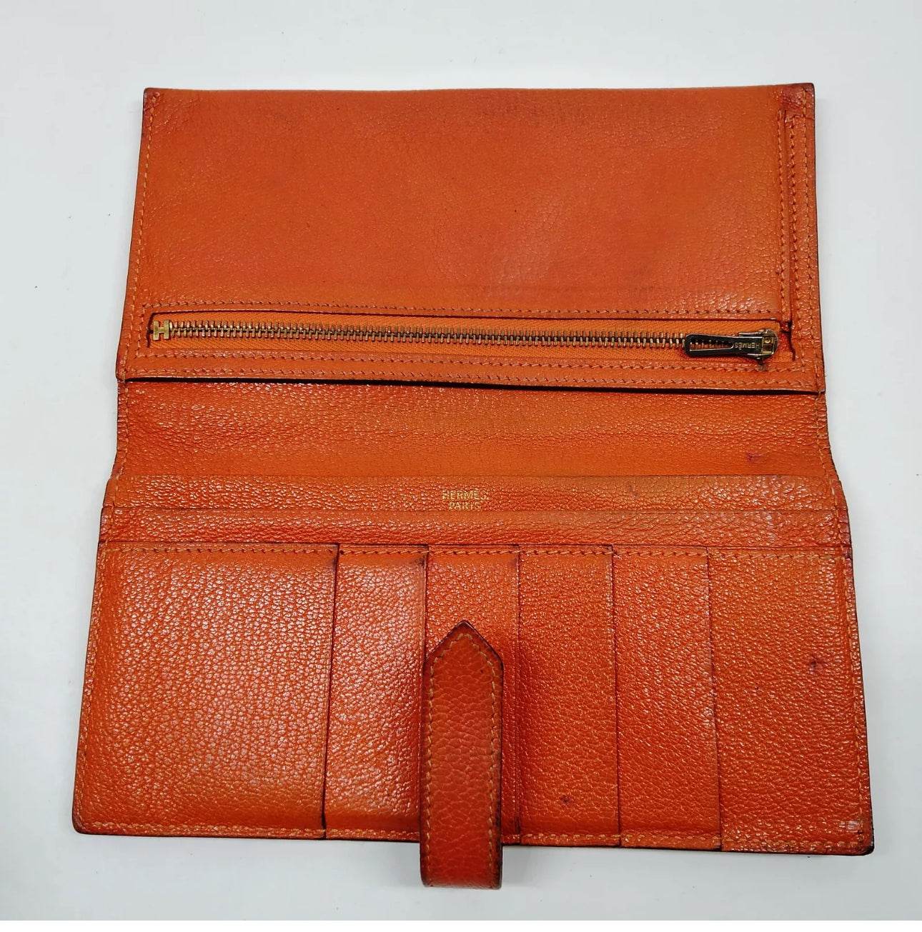 Hermes Long Wallet Red Leather in excellent condition. luxurious timeless design handmade - Luxbrandz