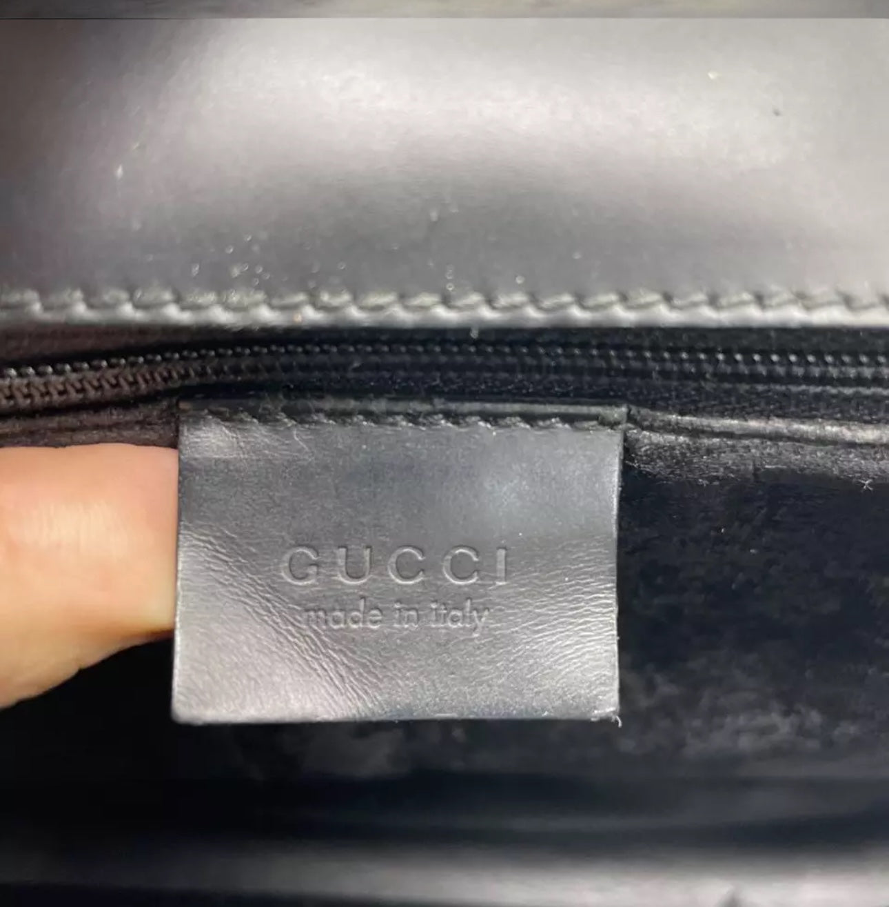 GUCCI Shoulder Bag Enamel Black Auth genuine premium quality Italian leather excellent condition