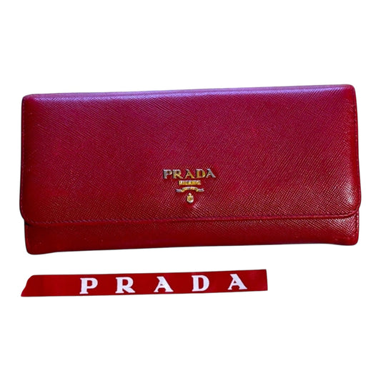 Prada SAFIANO Leather Wallet in Pink Color in excellent condition - Luxbrandz