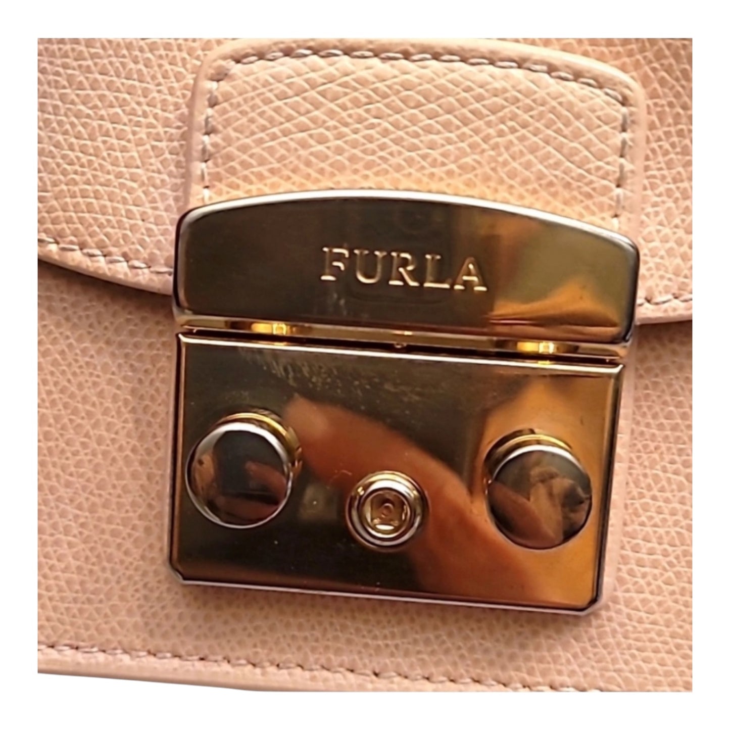 Furla Metropolis Crossbody Bag Pink Leather in Excellent Condition luxury brand premium Italian leather