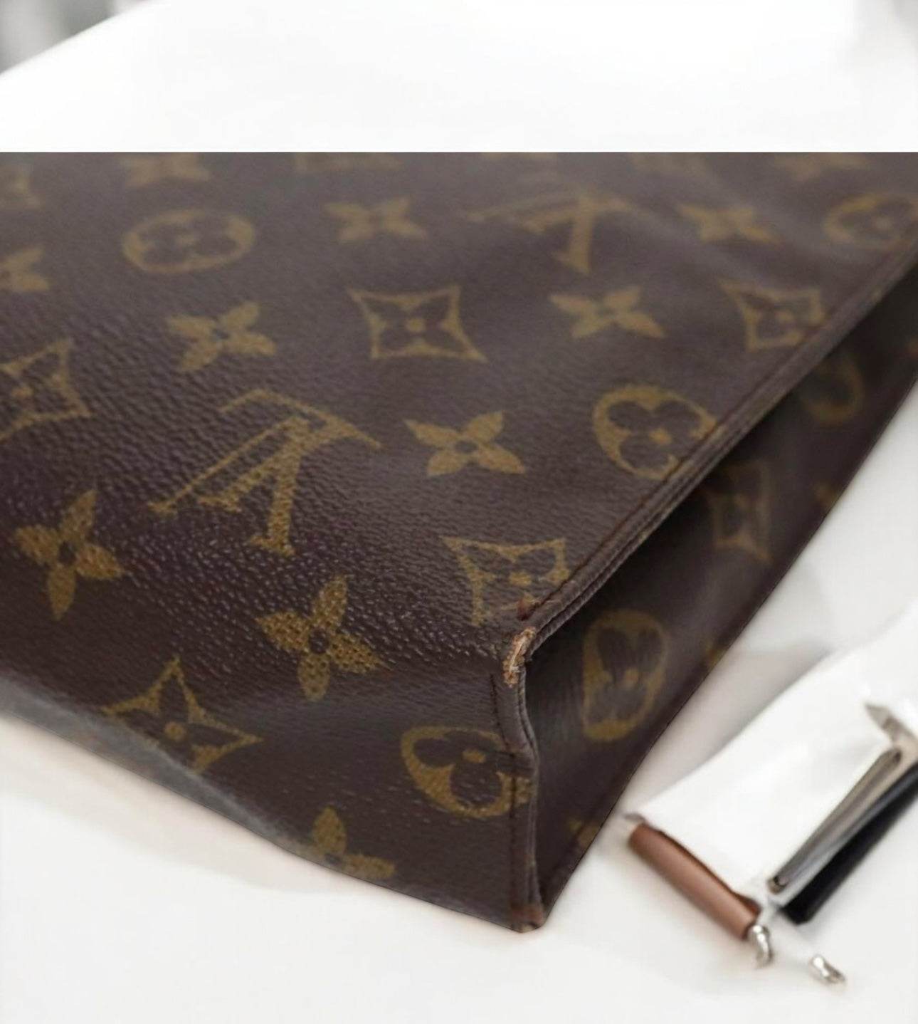 LOUIS VUITTON Monogram Poche Toilette 26 Pouch M47542 LV Auth 96150 - Luxbrandz