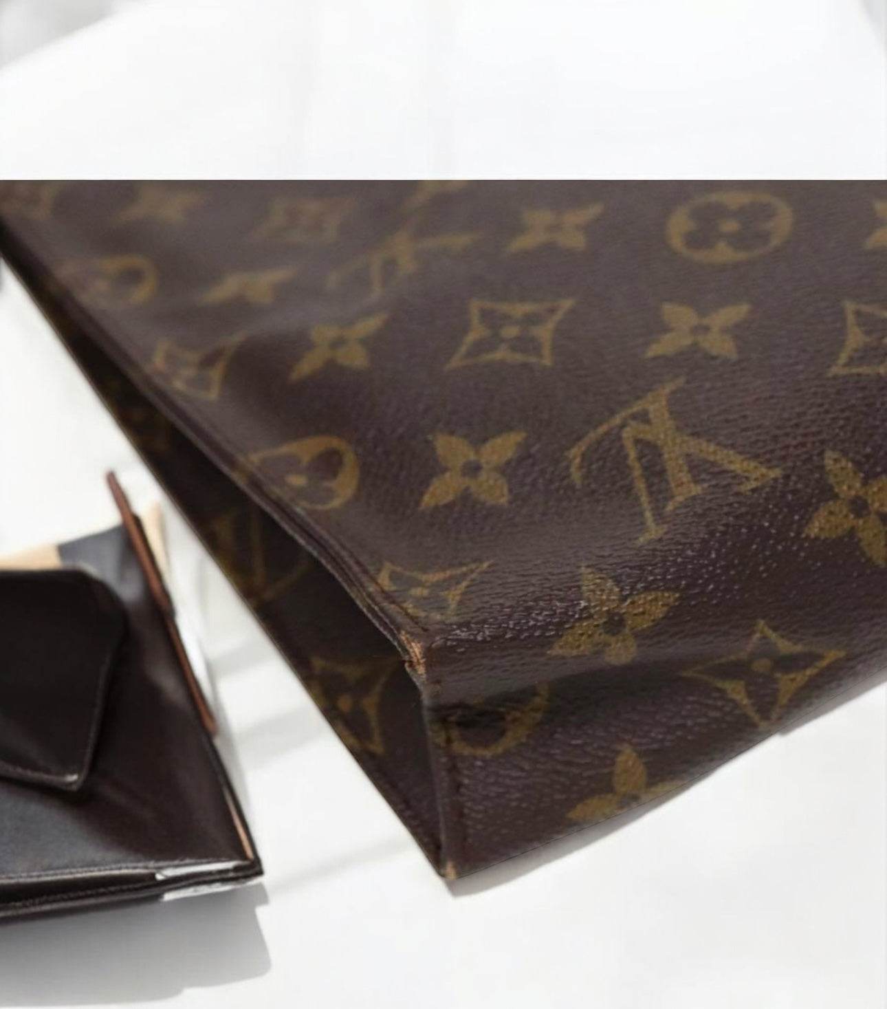 LOUIS VUITTON Monogram Poche Toilette 26 Pouch M47542 LV Auth 96150 - Luxbrandz