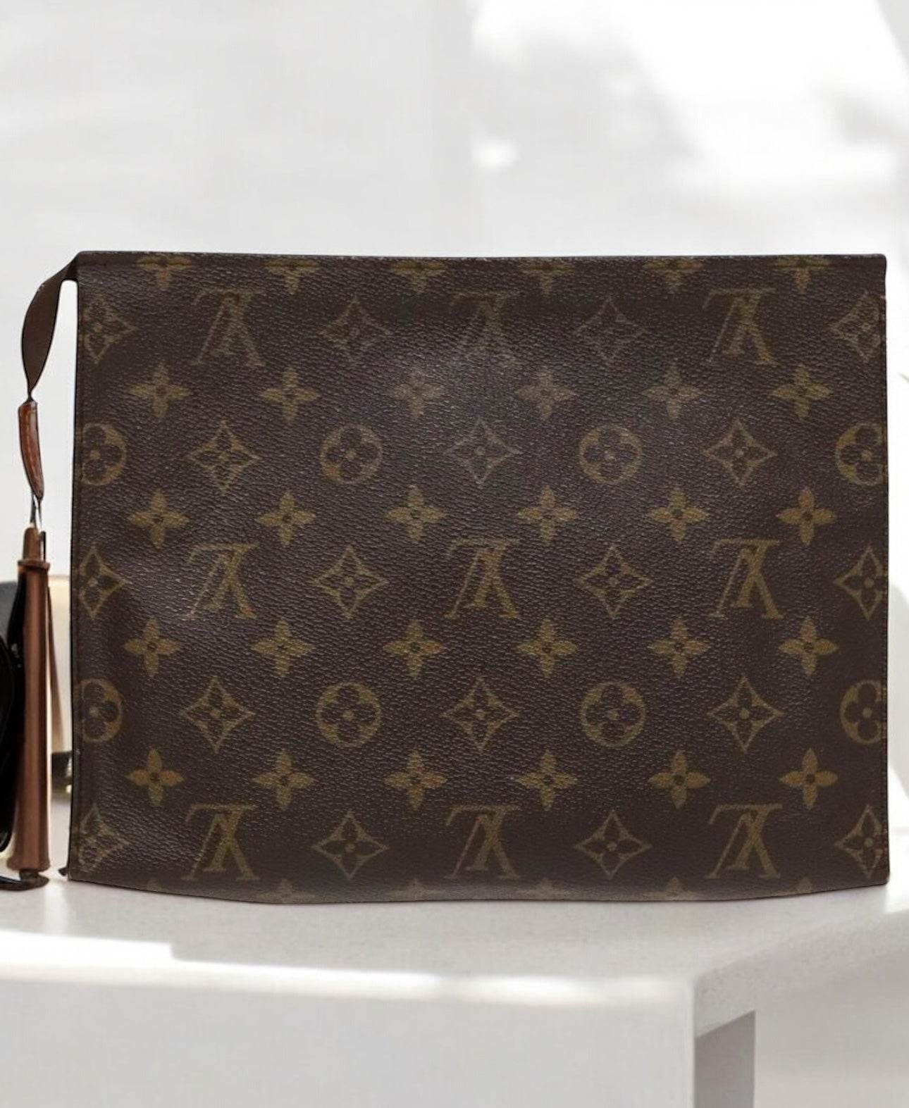 LOUIS VUITTON Monogram Poche Toilette 26 Pouch M47542 LV Auth 96150 - Luxbrandz