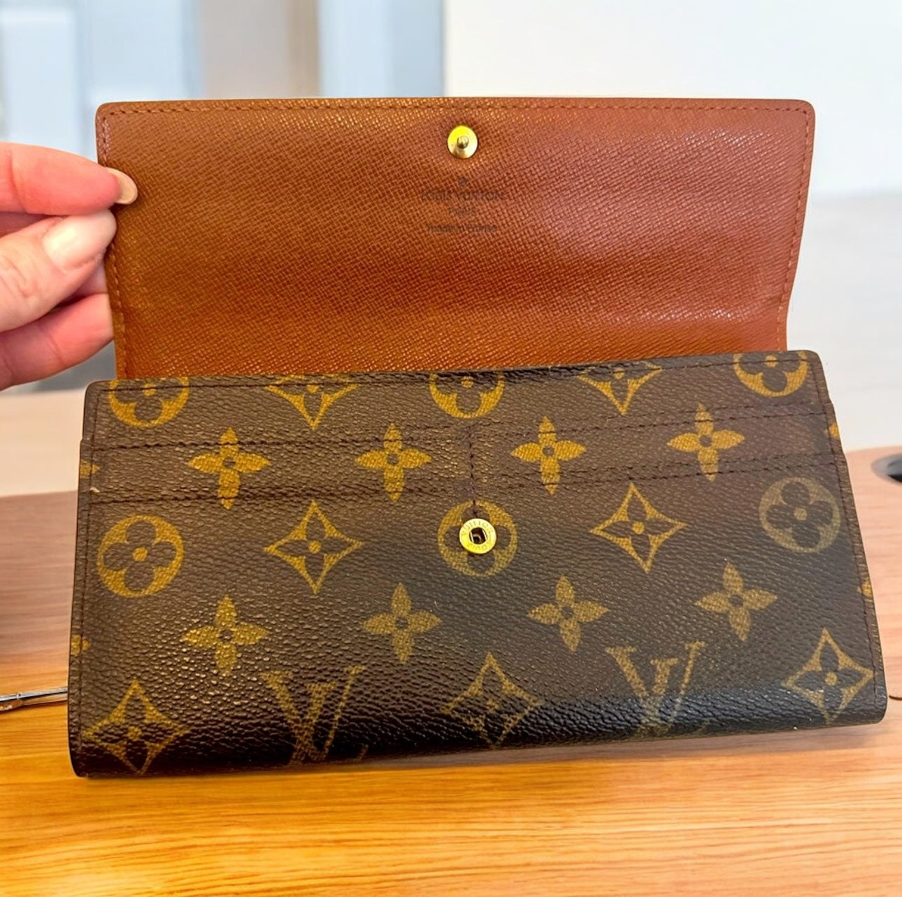 Louis Vuitton Pochette Portemonnay Long wallet in mint condition.